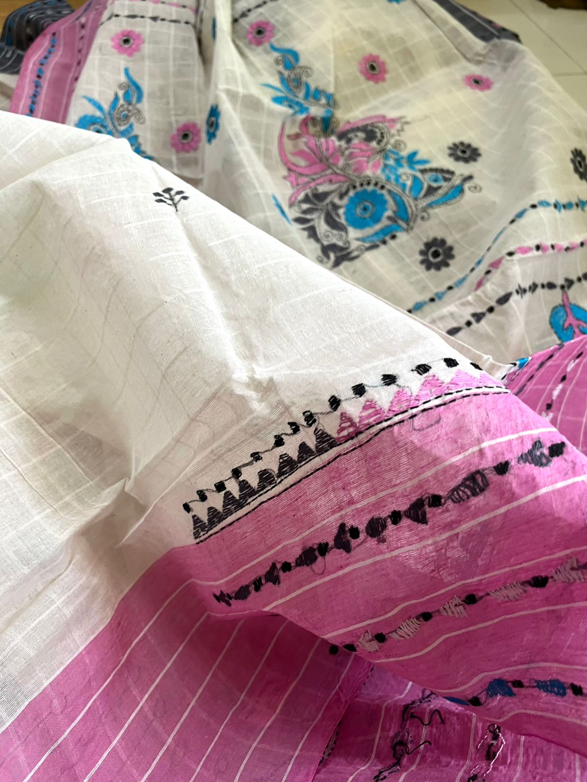 Beautiful Pure Cotton Saree with Hand Embroidered Kantha Work - White
