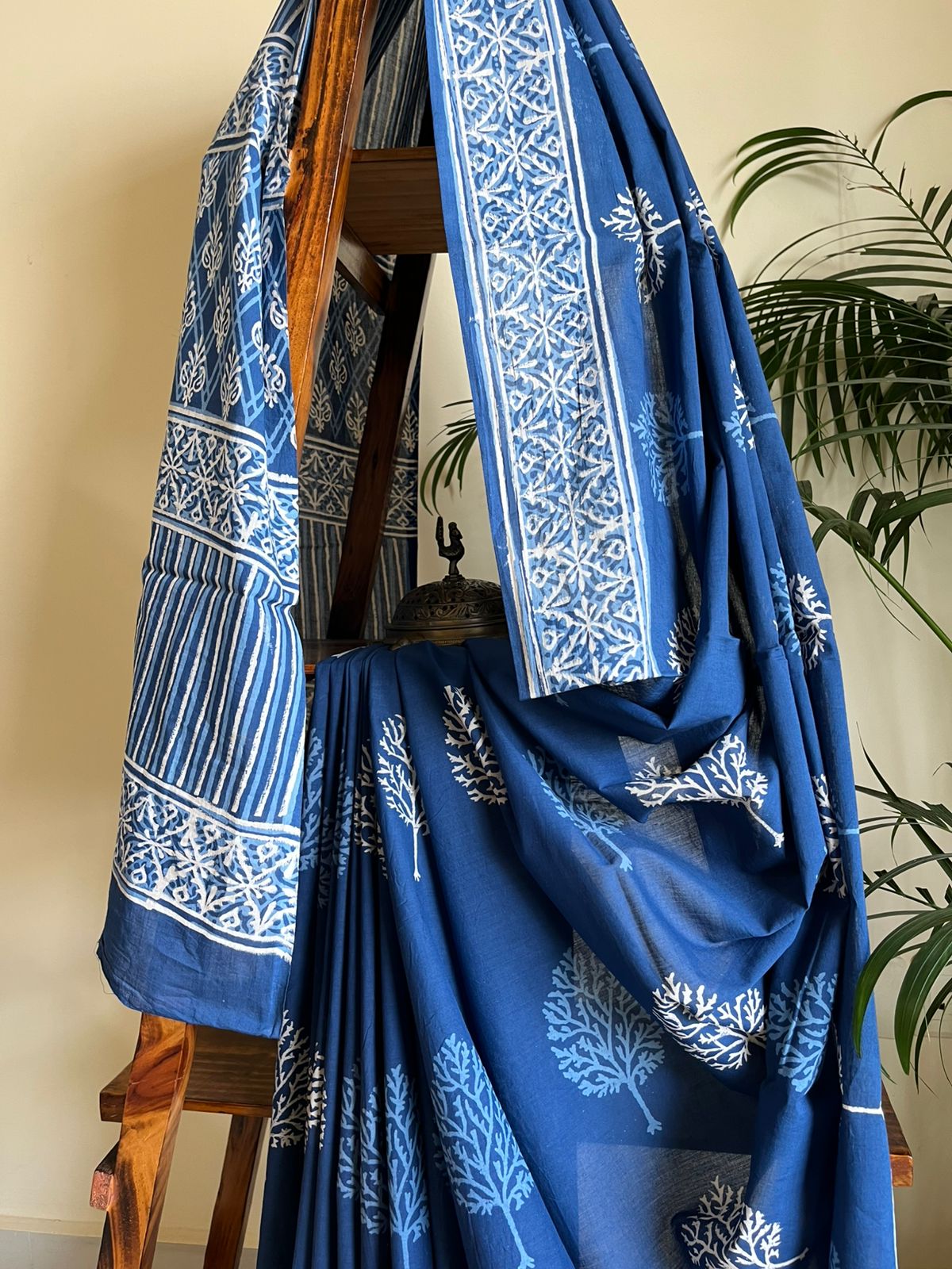 Pure Mul cotton Handblock Printed Saree with complimentary AJRAKH blouse - Blue