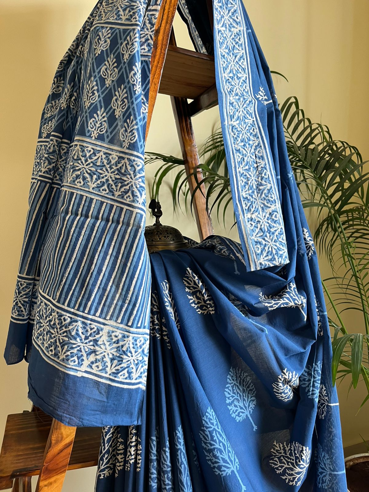 Pure Mul cotton Handblock Printed Saree with complimentary AJRAKH blouse - Blue