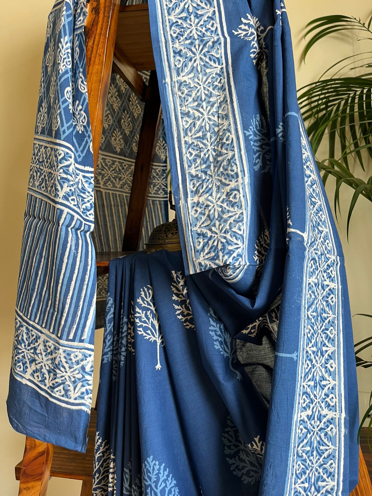 Pure Mul cotton Handblock Printed Saree with complimentary AJRAKH blouse - Blue