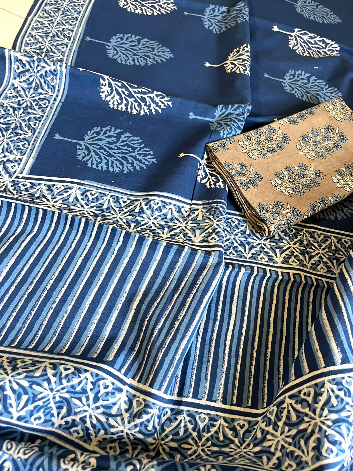 Pure Mul cotton Handblock Printed Saree with complimentary AJRAKH blouse - Blue