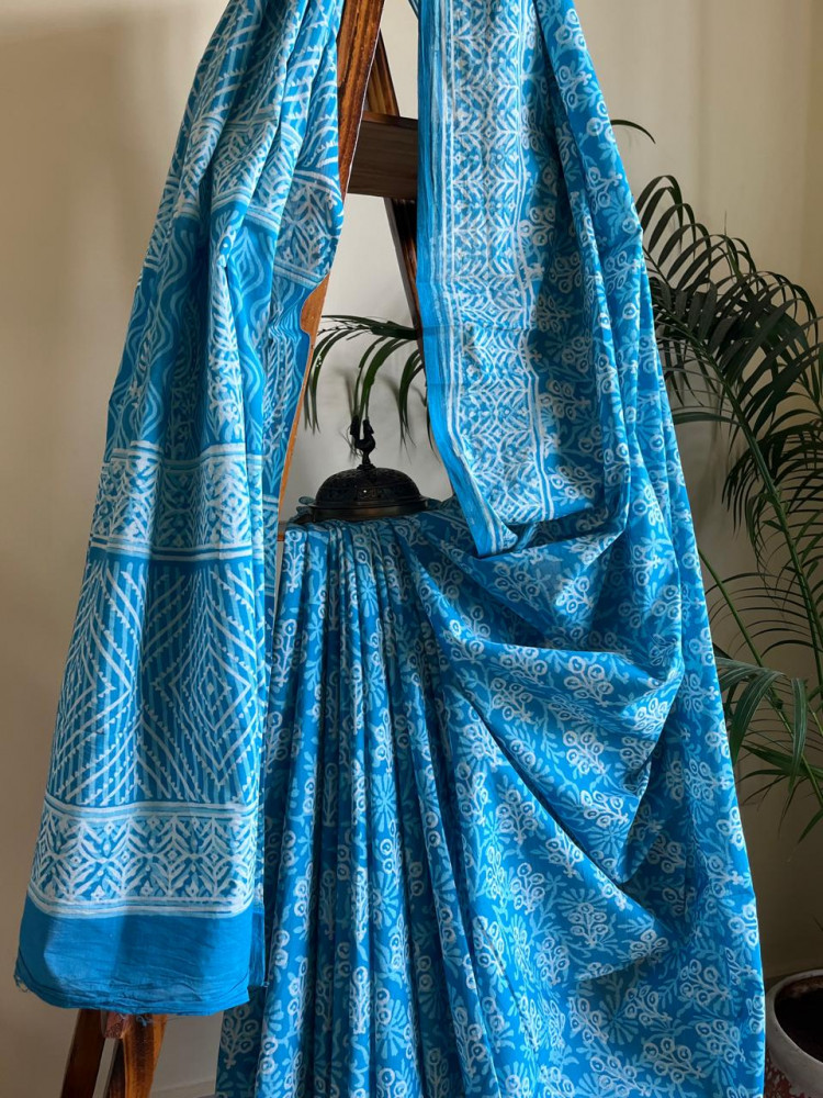 Image of Pure Mul cotton Handblock Printed Saree with complimentary AJRAKH blouse - Sky Blue