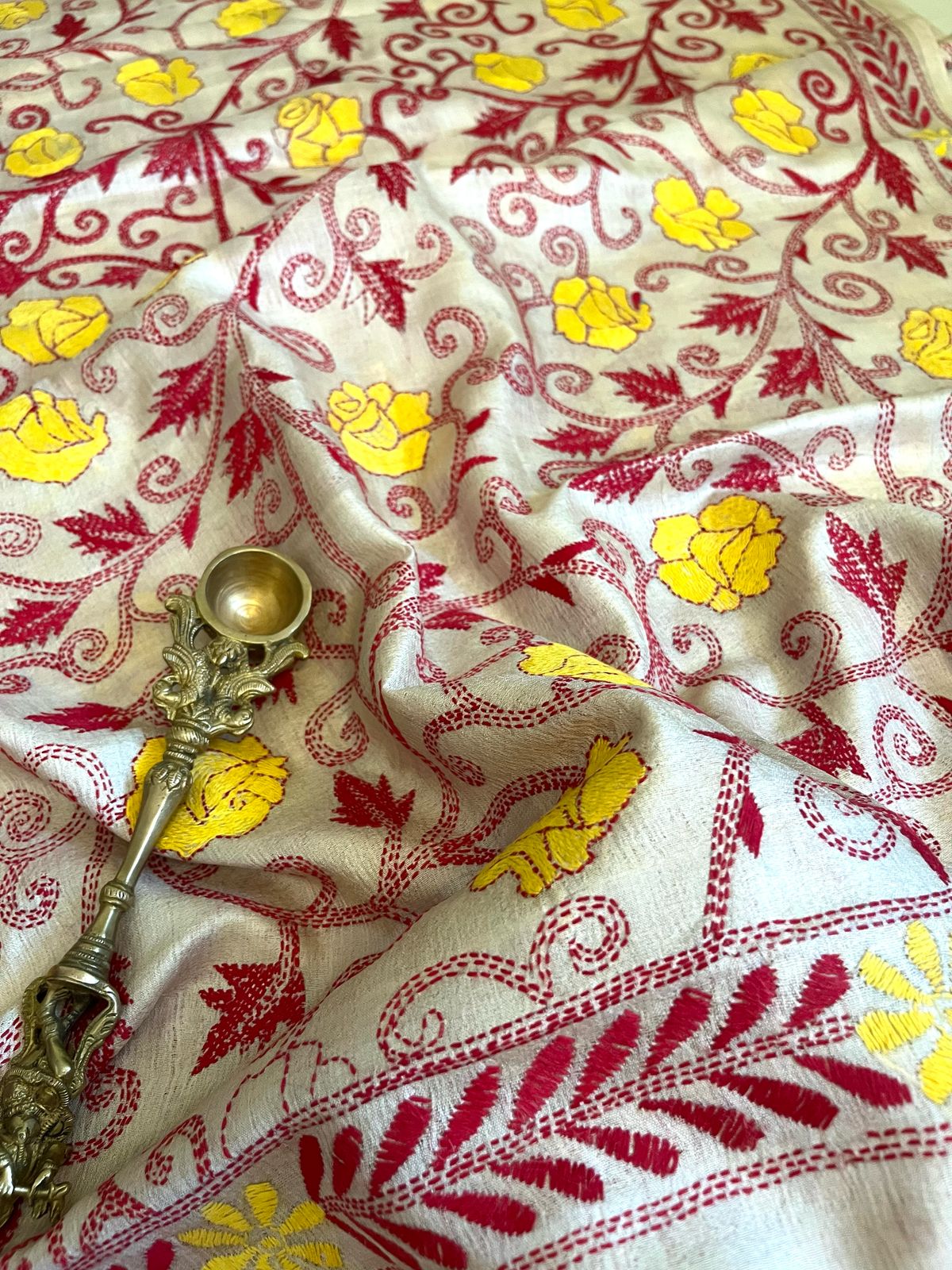 Pure Tussar Silk Handwoven Dupatta with intricate Hand Kantha Embroidery - Off White Floral