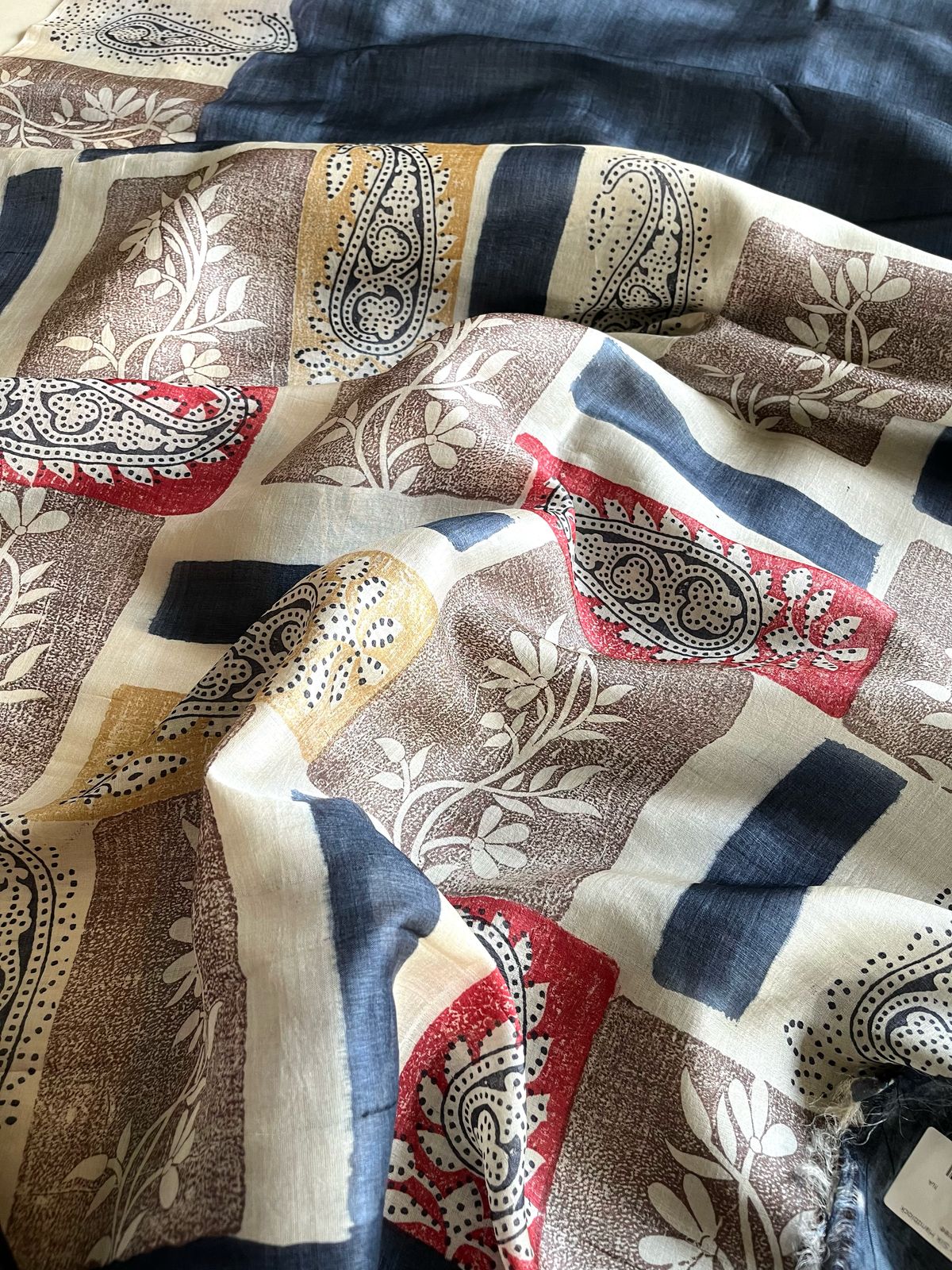 Very exclusive Pure Tussar Silk Saree with Handblock - Grey