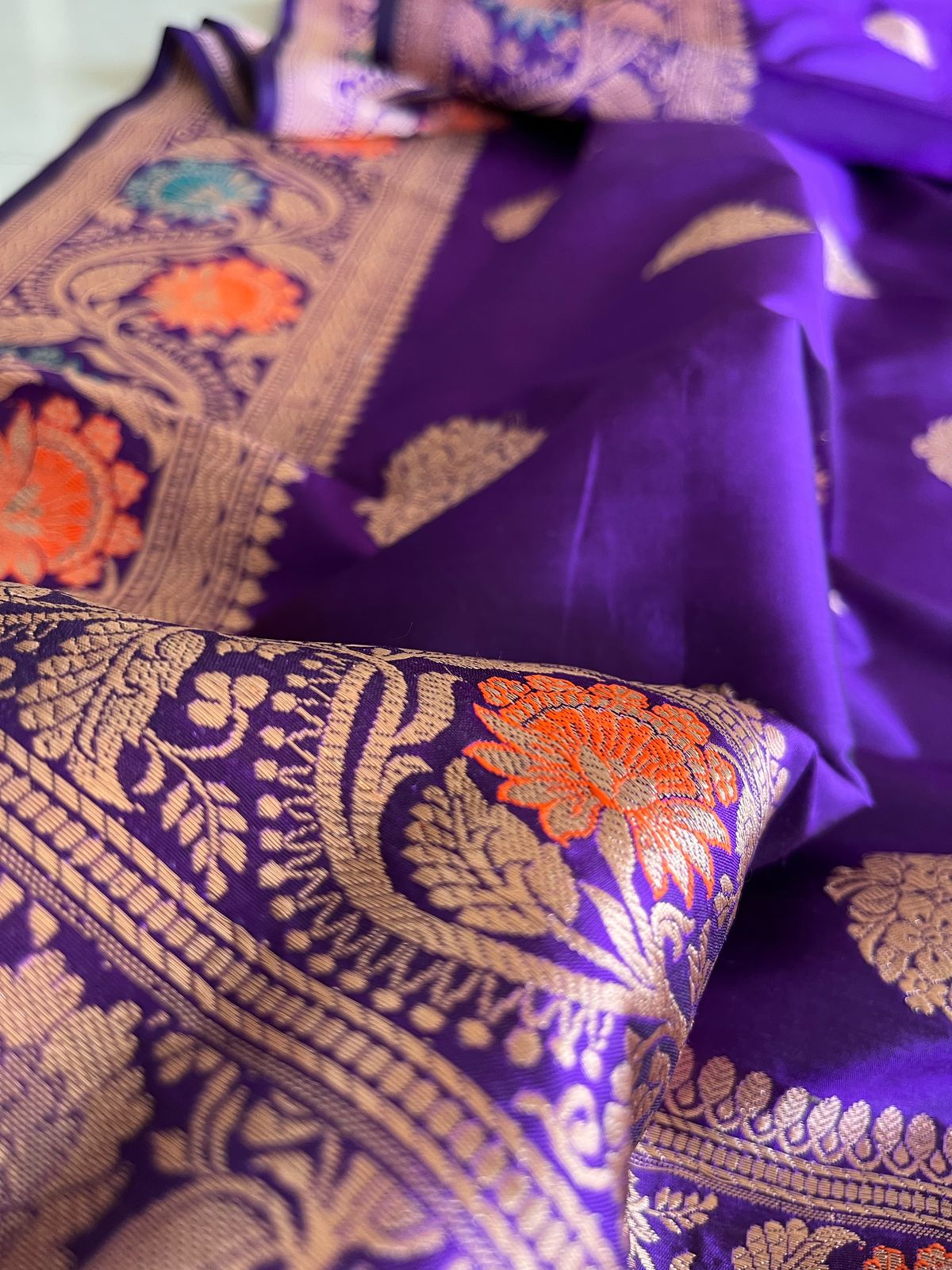 Pure Handloom Banarasi Katan Silk saree - Royal Purple