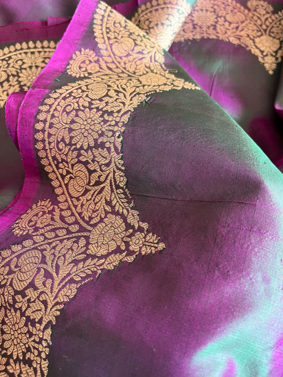 Pure Handloom Banarasi Katan Silk saree - Green with tinge of Purple