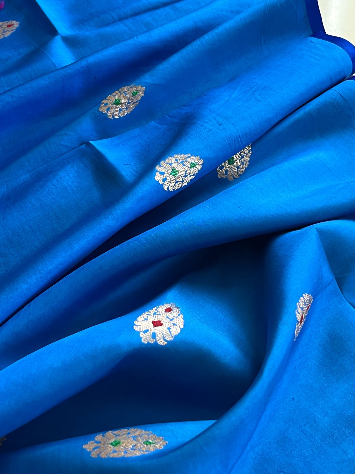 Pure Handloom Banarasi Katan Silk saree - Electric Blue