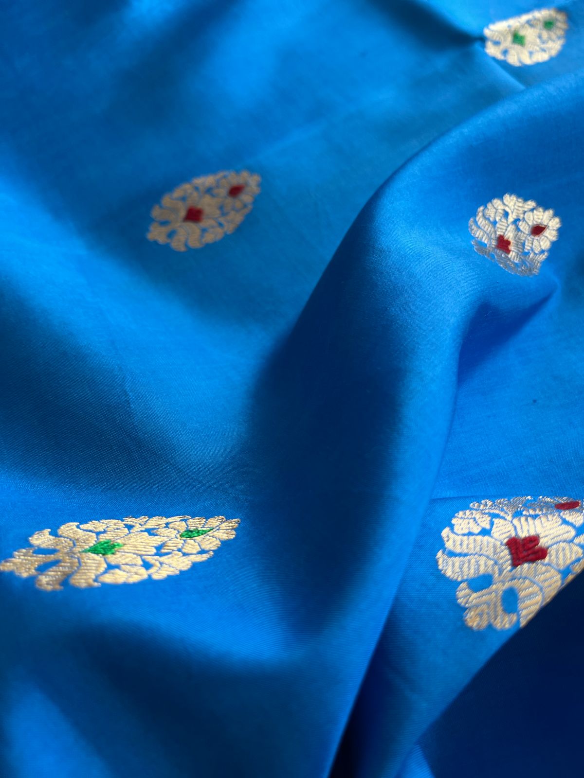 Pure Handloom Banarasi Katan Silk saree - Electric Blue