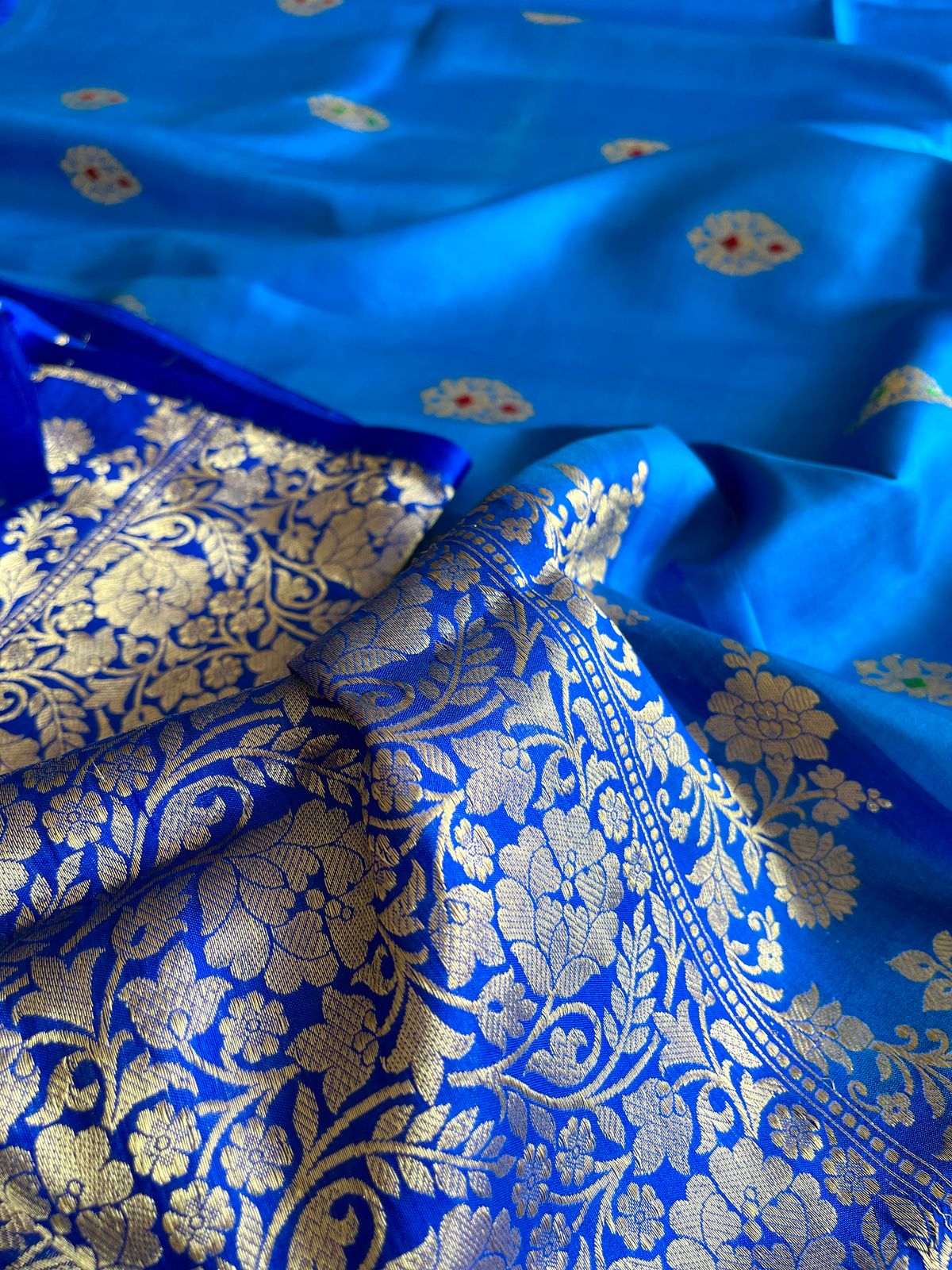 Pure Handloom Banarasi Katan Silk saree - Electric Blue