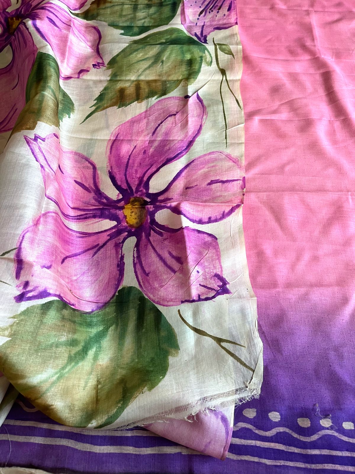 Exquisite and Gorgeous Pure Silk Handpainted Kurta Dupatta Set - Pink