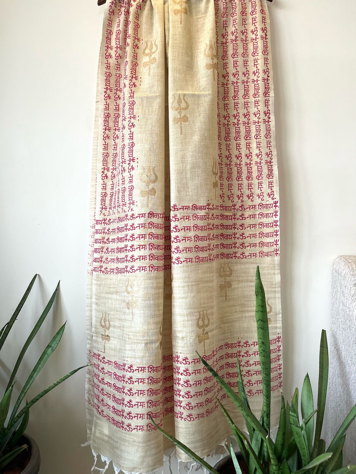 Beautiful Handblock Printed Dupatta - Om Namah Shivay print - Beige with Pink
