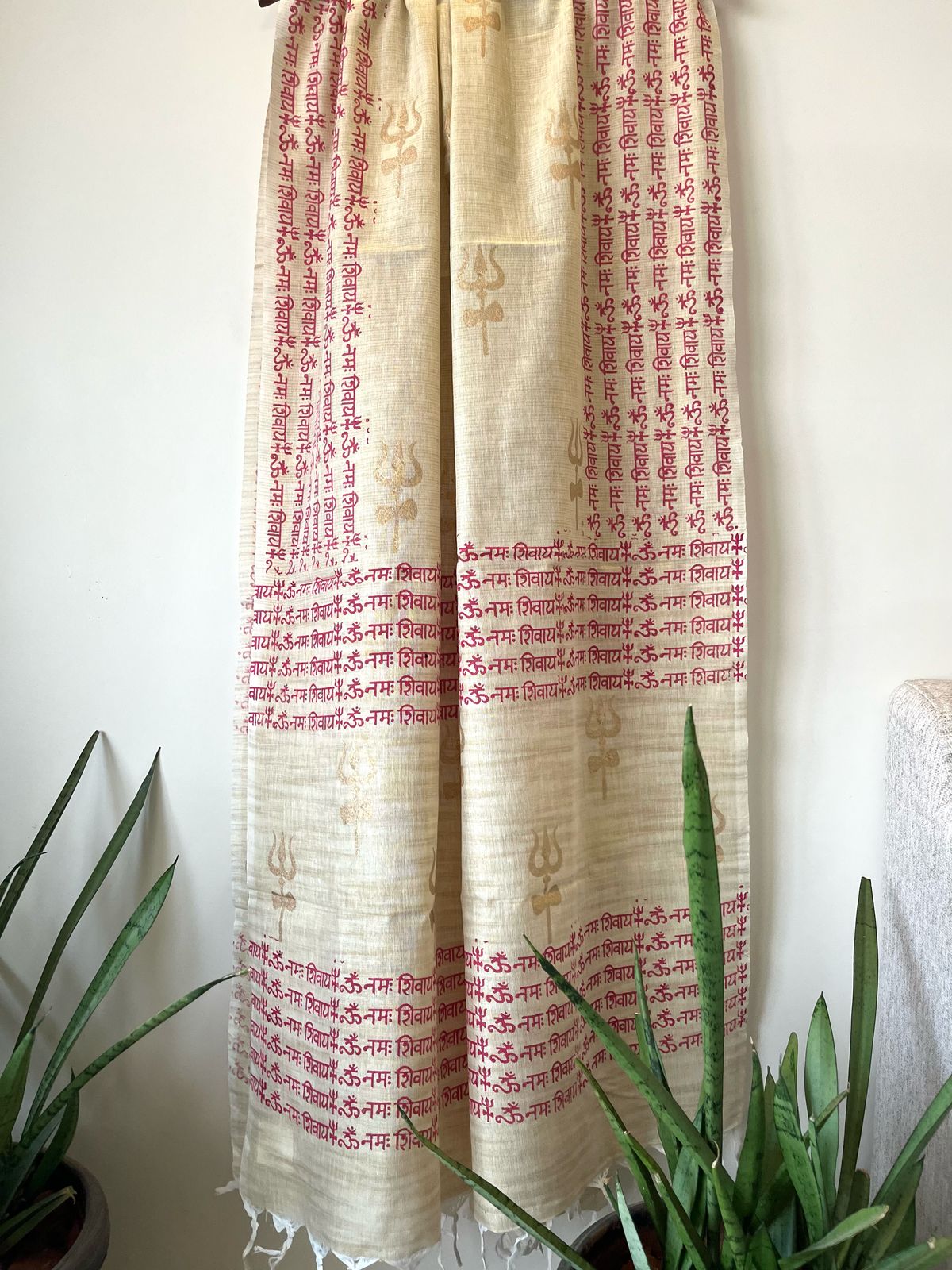 Beautiful Handblock Printed Dupatta - Om Namah Shivay print - Beige with Pink