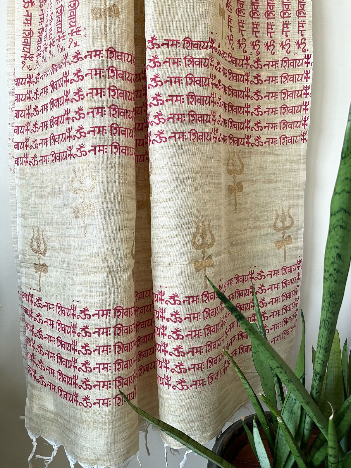 Beautiful Handblock Printed Dupatta - Om Namah Shivay print - Beige with Pink