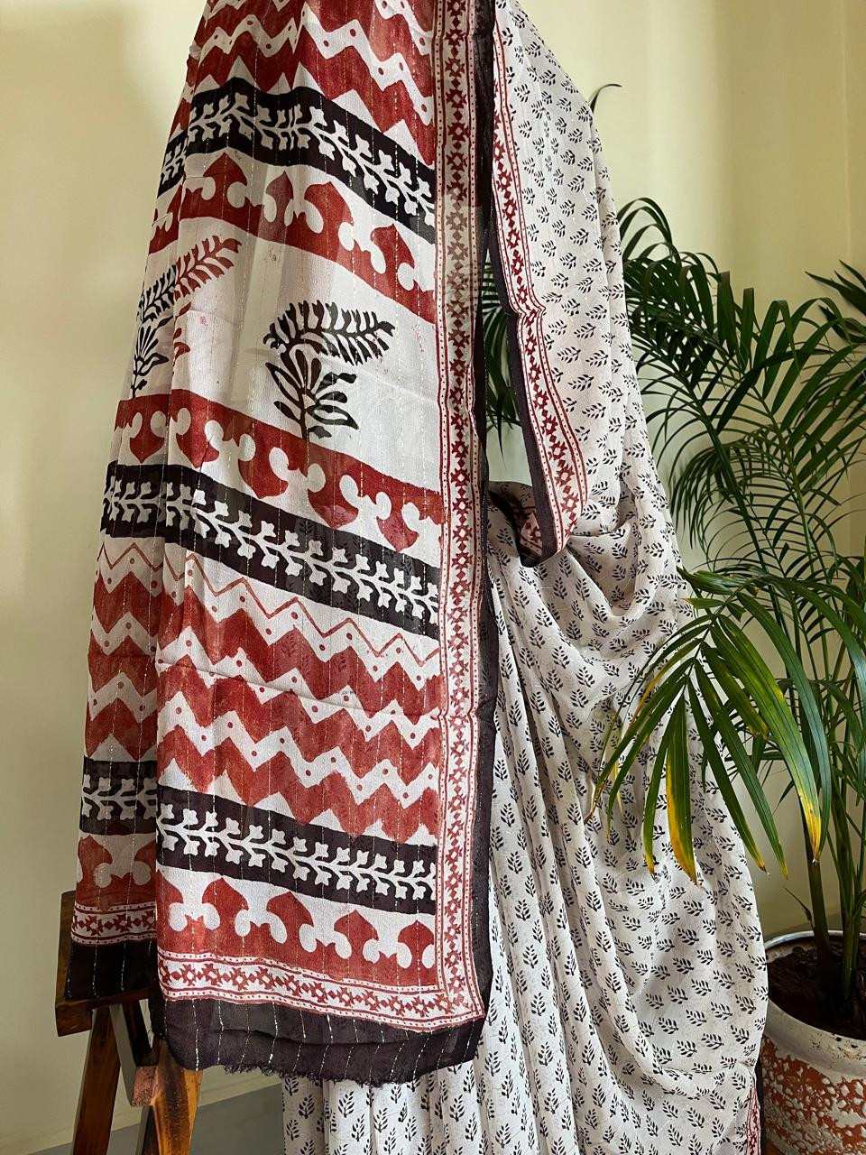 Georgette Bagh Handblock Saree - Beige