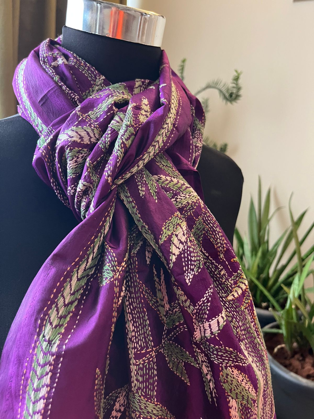 Pure Silk Kantha Hand Embroidered Stole - Hari Jamuni