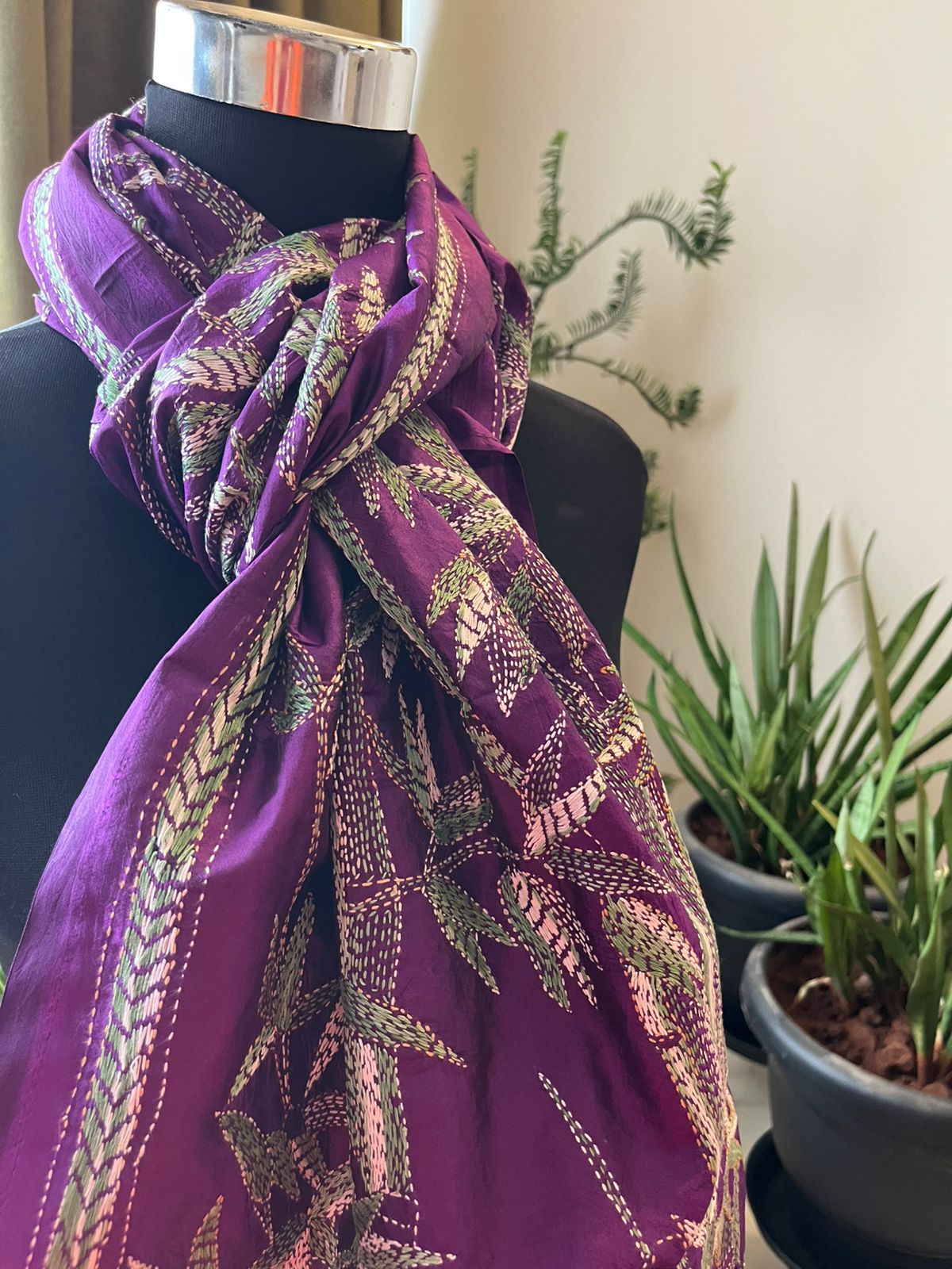 Pure Silk Kantha Hand Embroidered Stole - Hari Jamuni