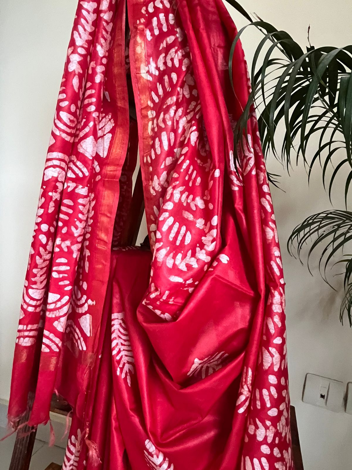 Pure Cotton Wax Batik Saree with zari border - Red