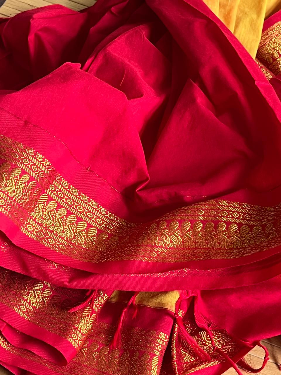 Vibrant handwoven Gadwal cotton Silk Saree - Sunset Orange with Red
