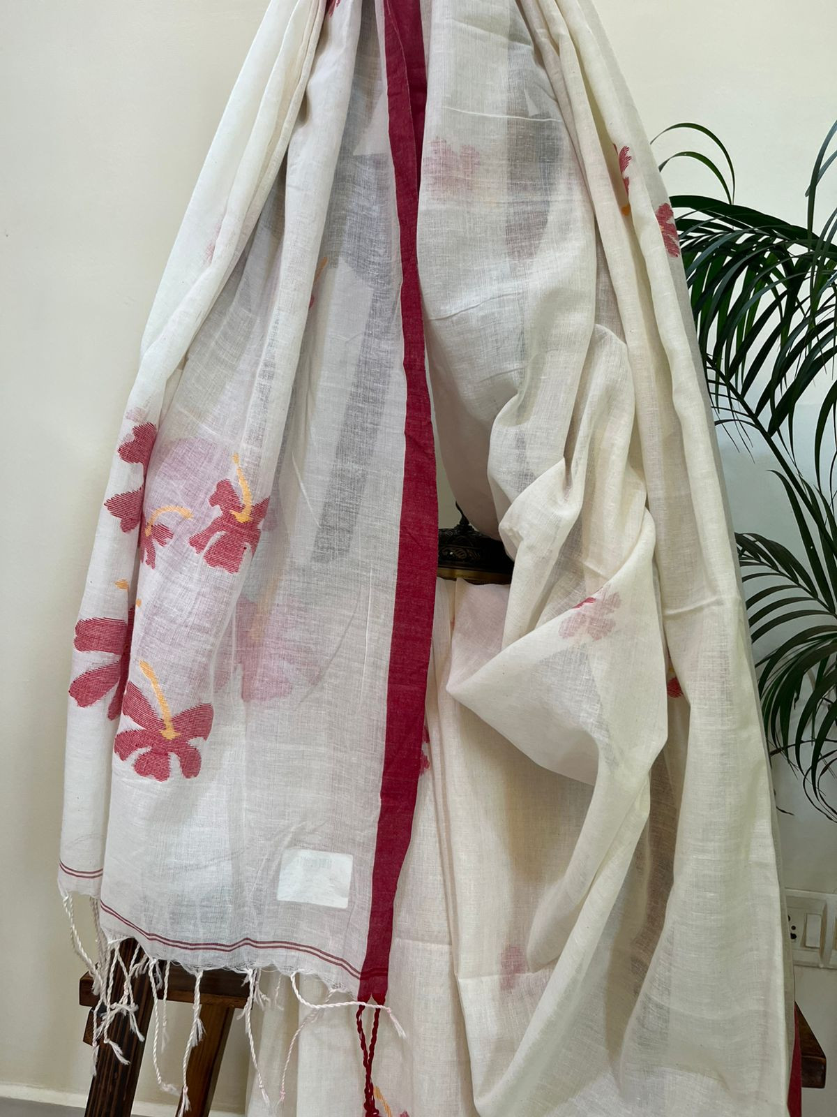 Pure cotton handwoven Bengal cotton saree - Off white