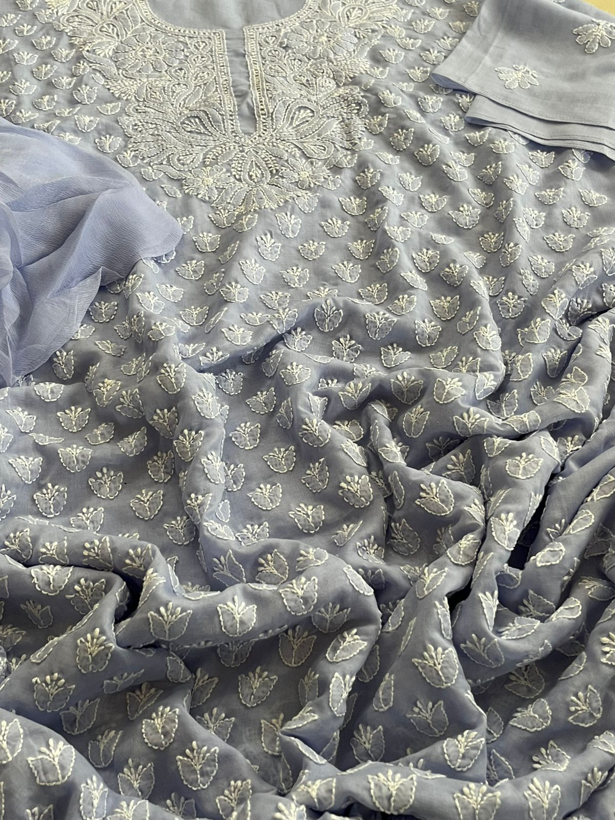 Pure Mul 3 Piece Suit With Hand Chikankari Work - Lavendar