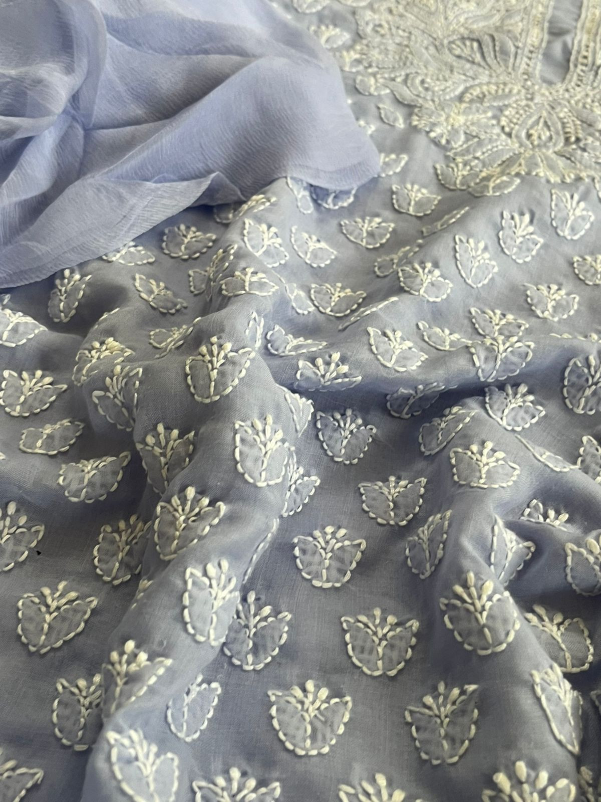 Pure Mul 3 Piece Suit With Hand Chikankari Work - Lavendar