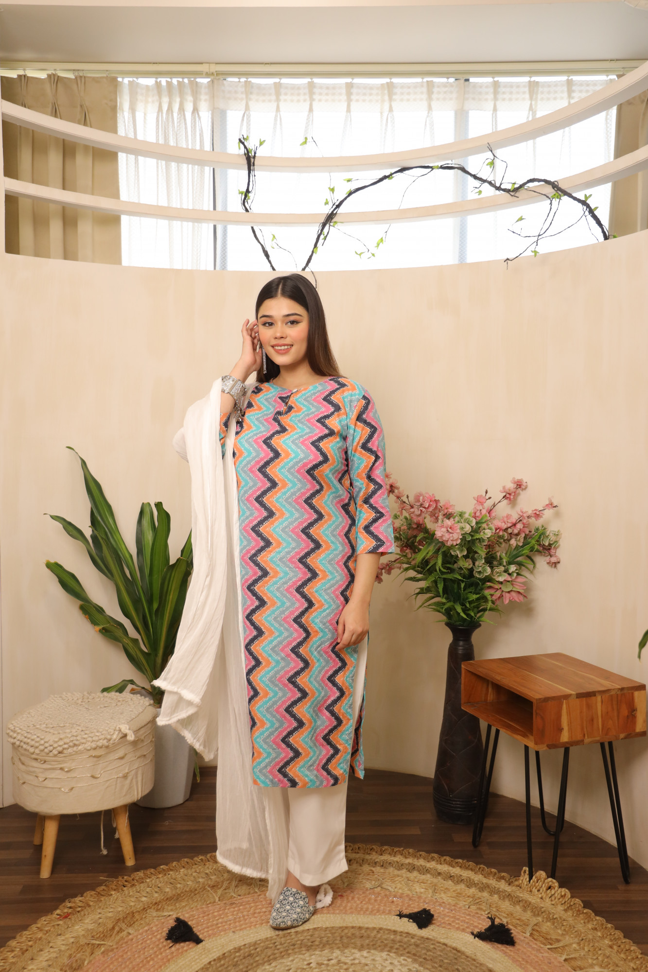 Blue ZigZag Printed Straight Suit Set