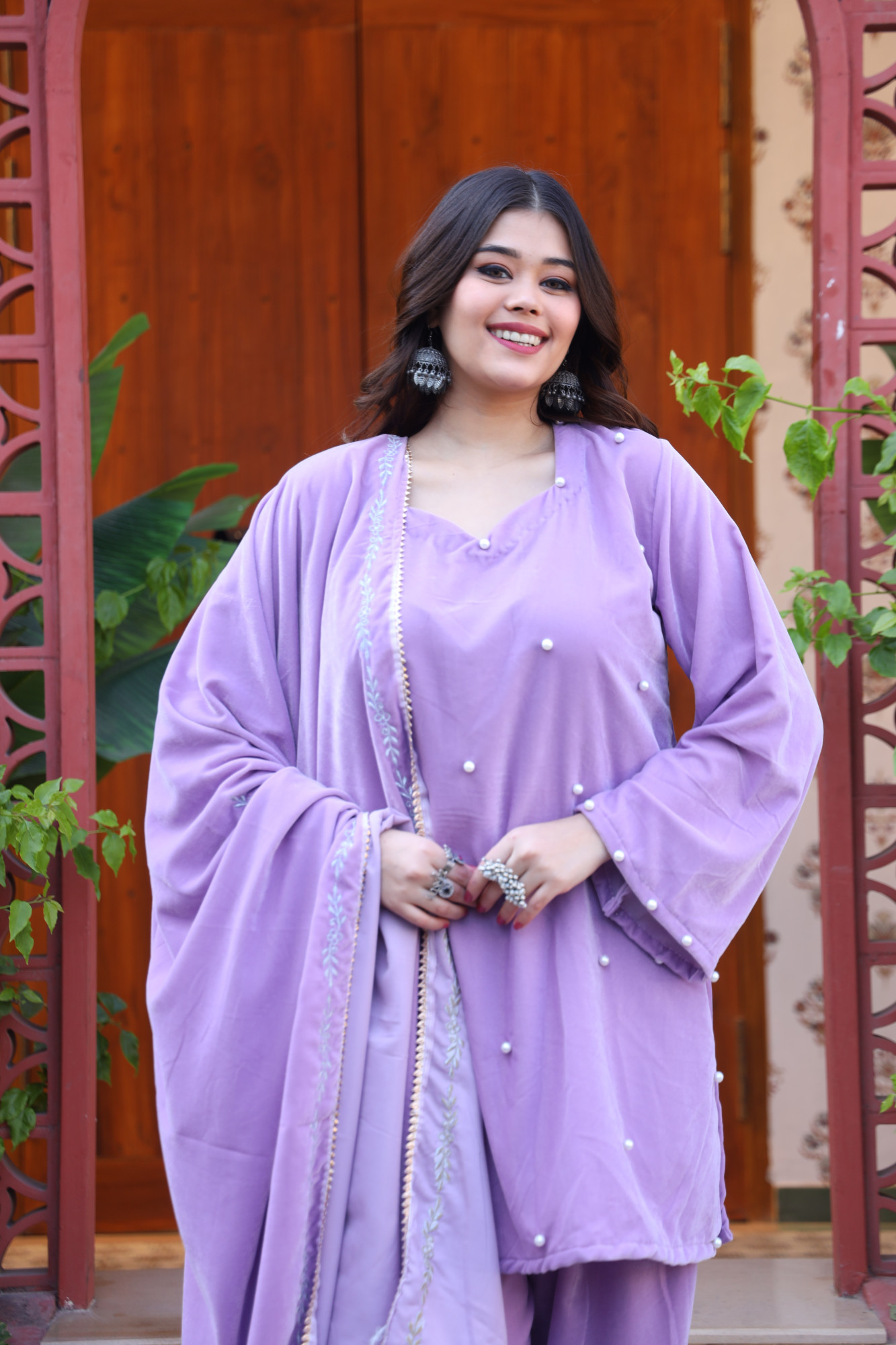 Levender Velvet Suit Set And Embroidered Dupatta