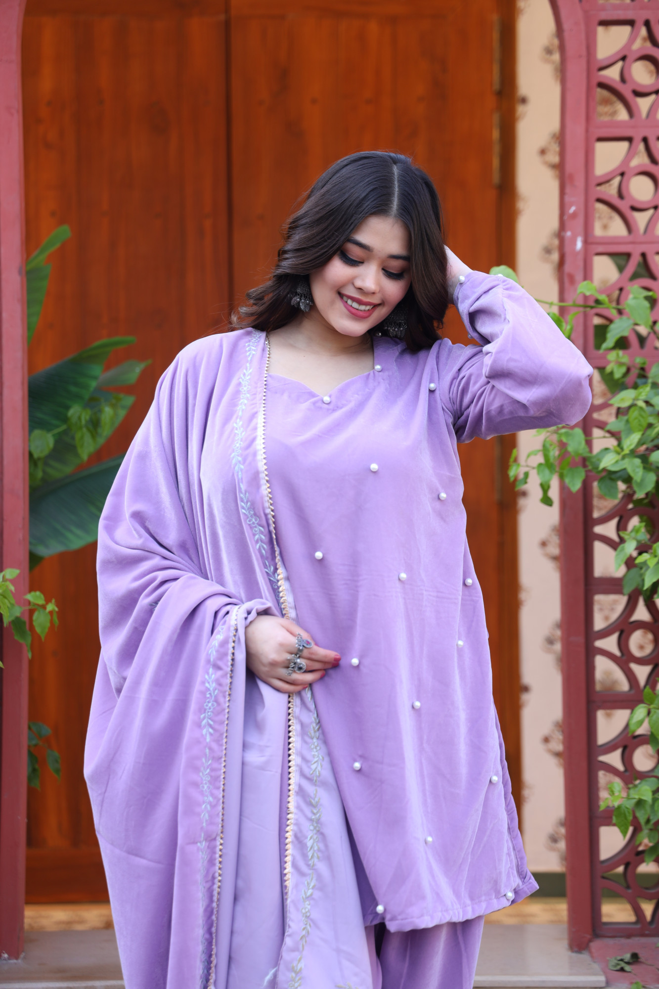 Levender Velvet Suit Set And Embroidered Dupatta