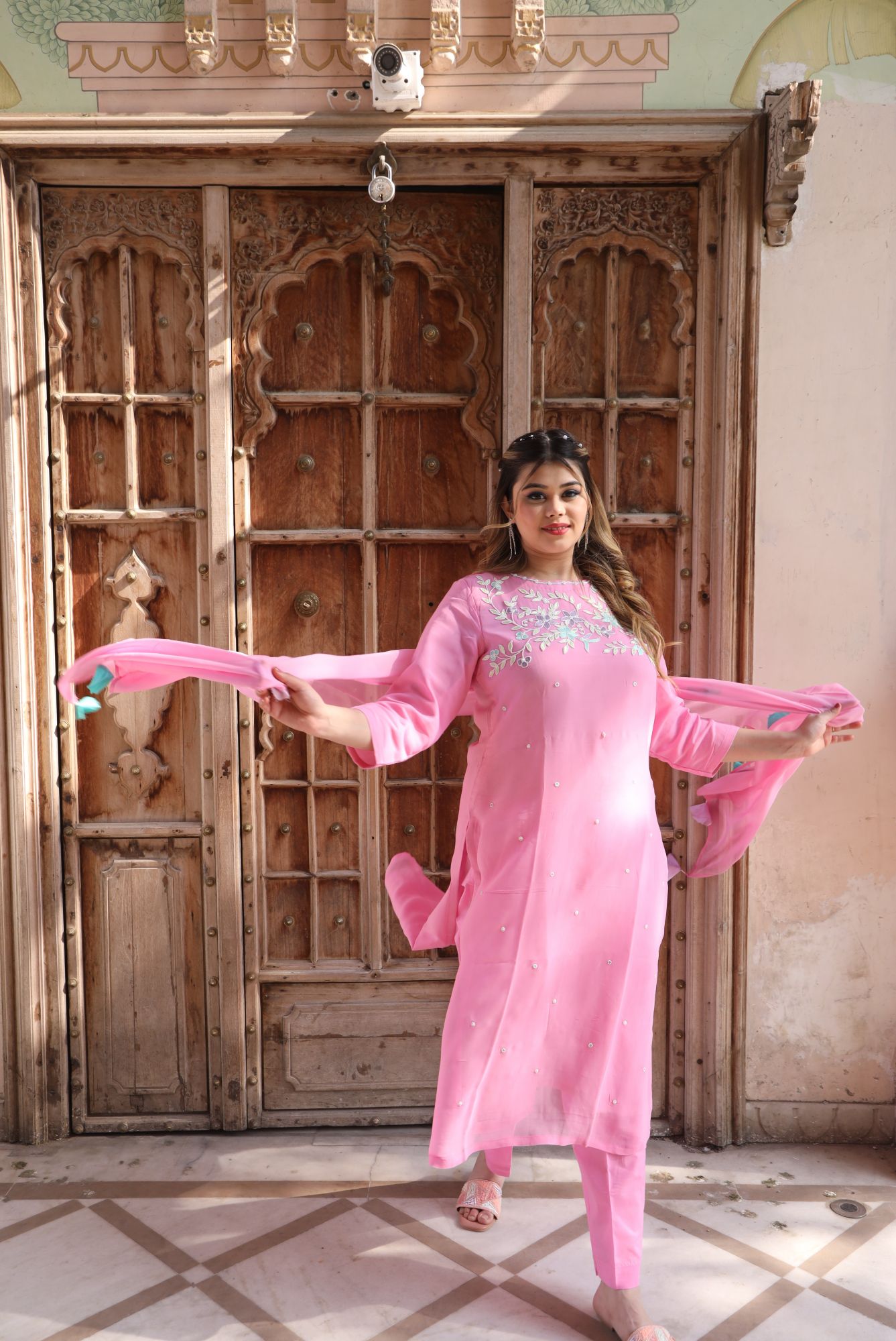 Pink Floral Georgette handwork kurta set
