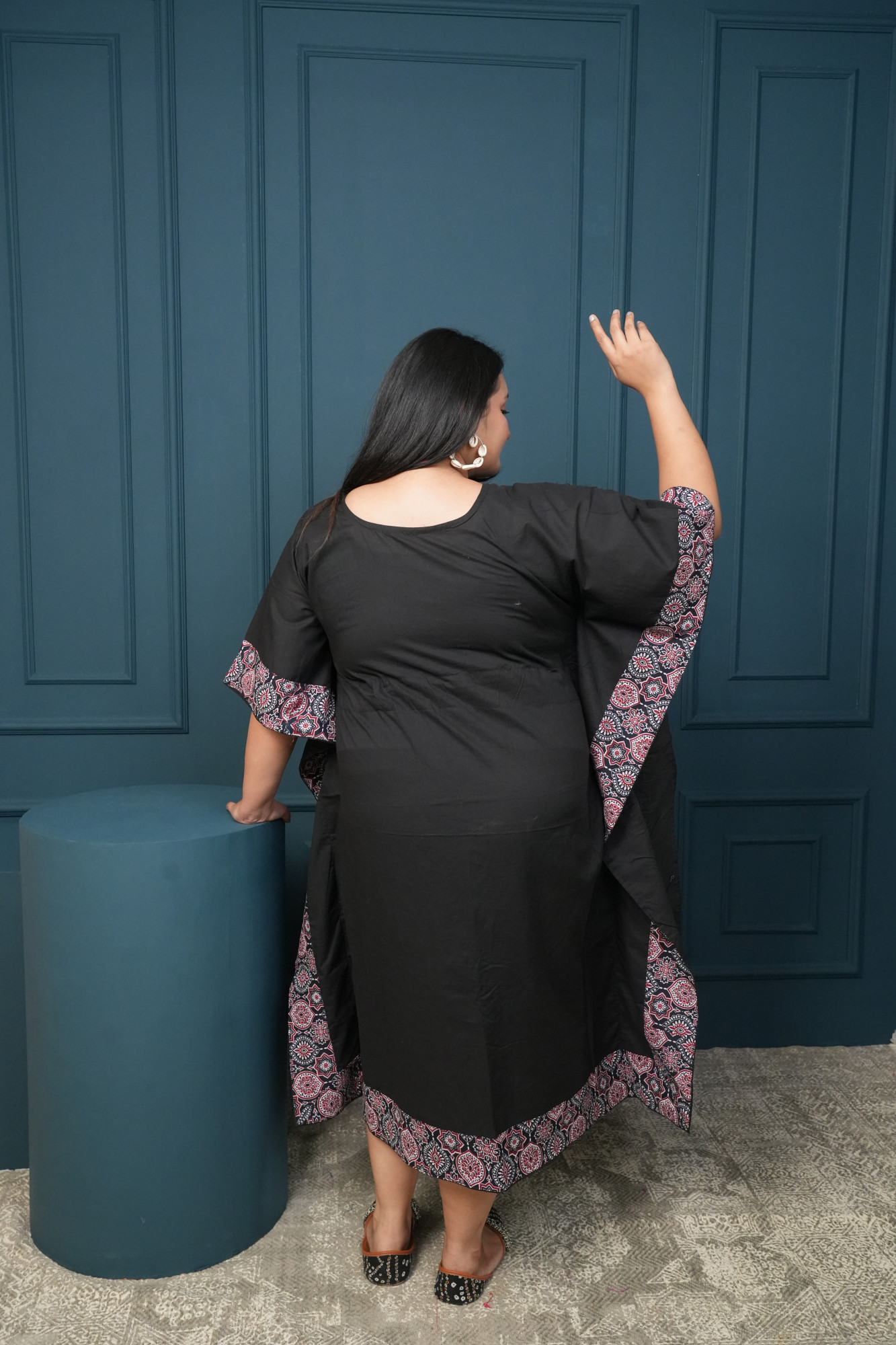 Maroon And Black Border Kaftan