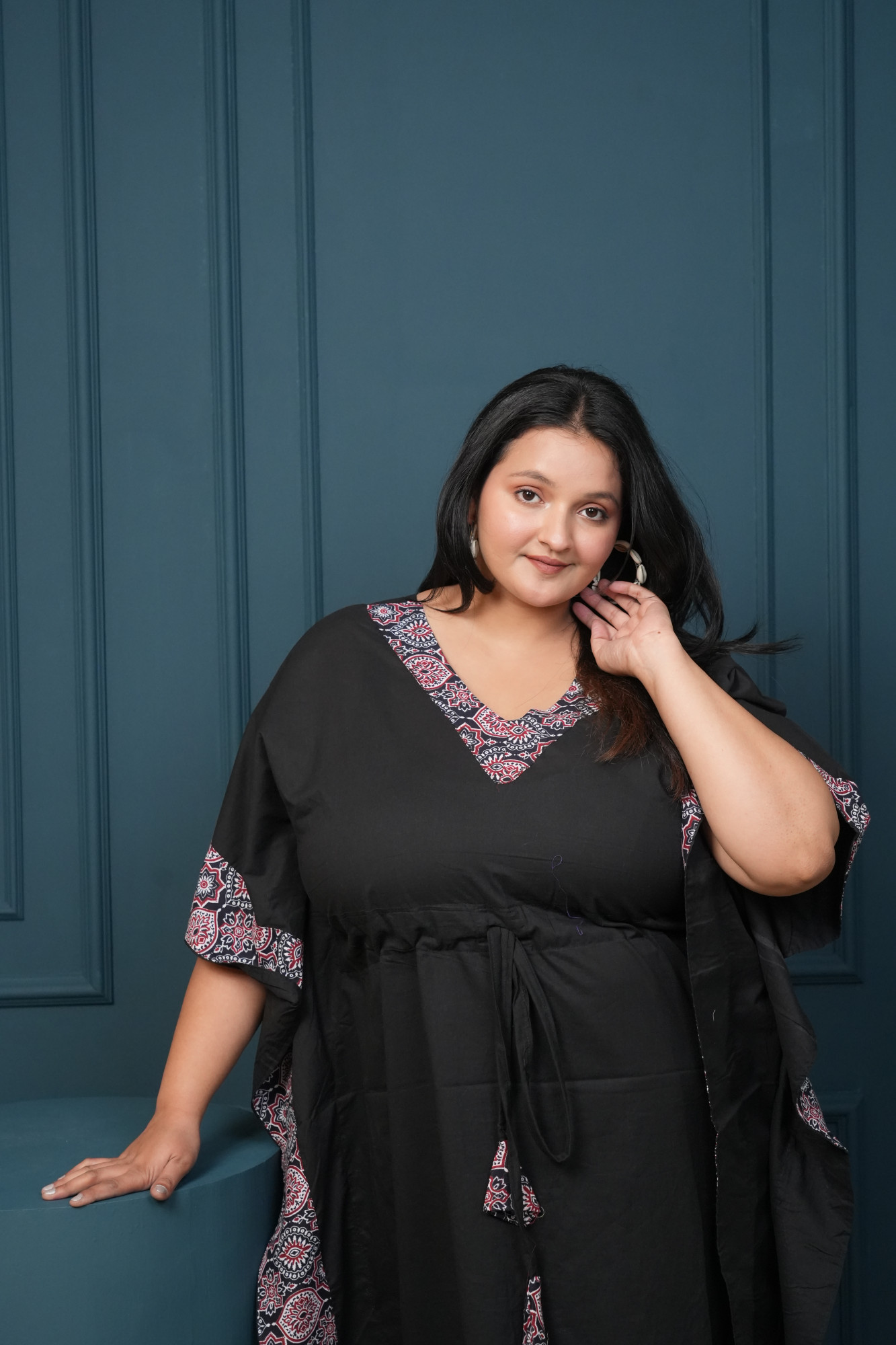 Maroon And Black Border Kaftan