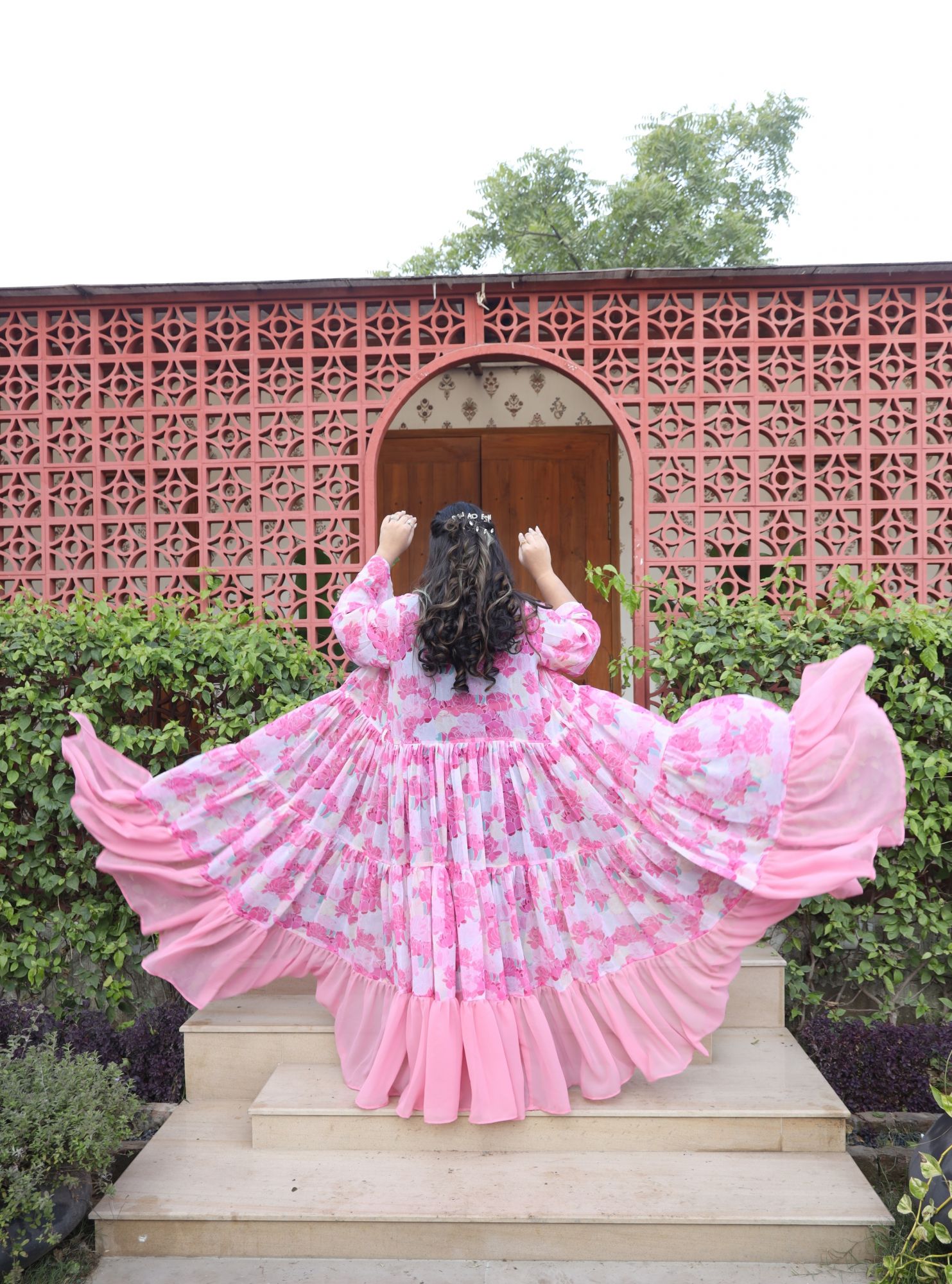 Shades of Pink Floral Printed Georgette Flared Shrug