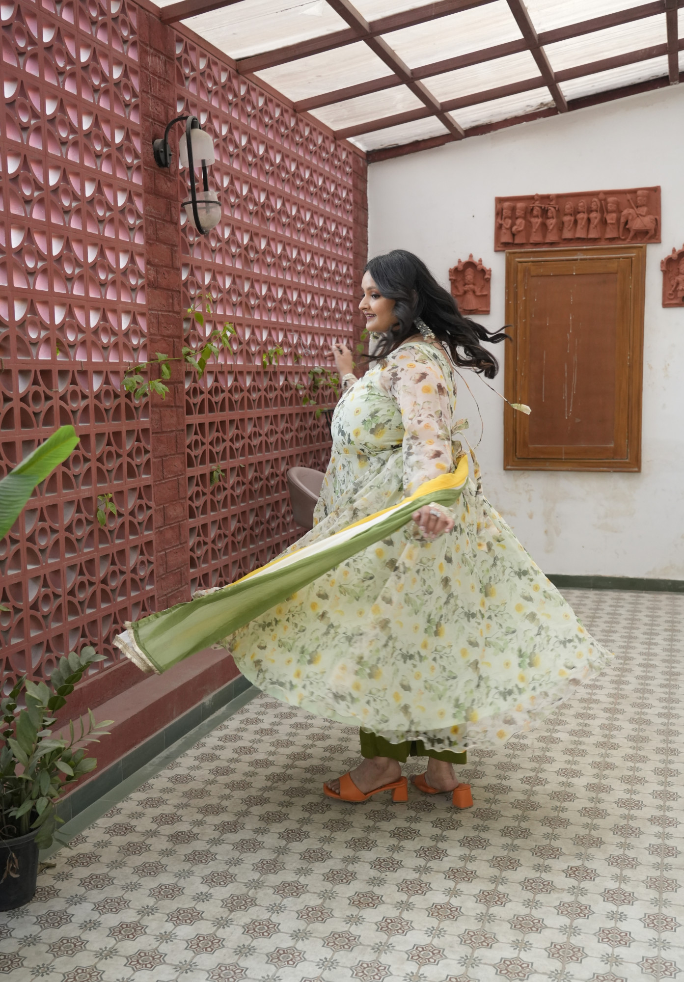 Dewy Bloom Bliss Off white Orgenza Anarkali Set