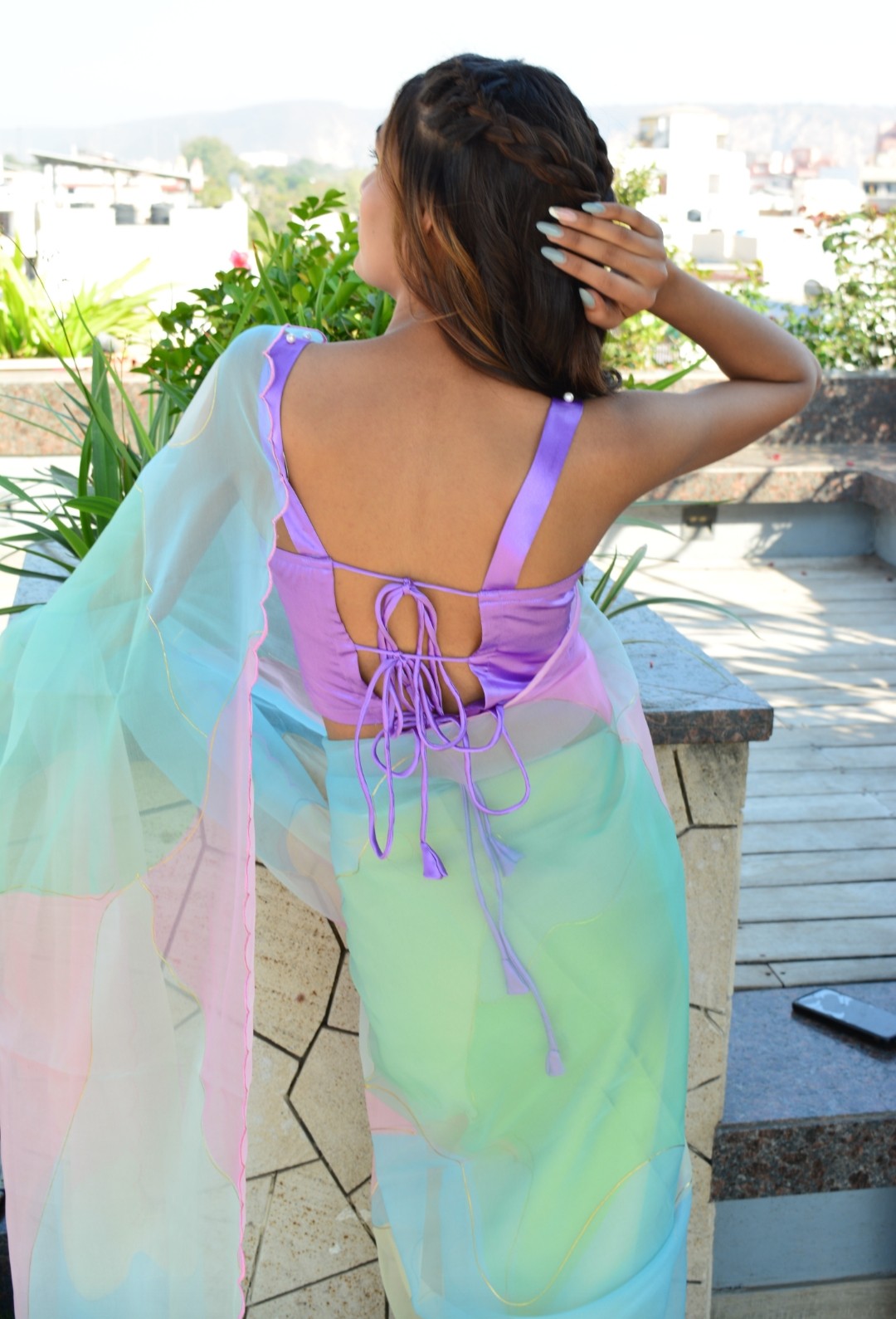 Rainbow gold scallop saree