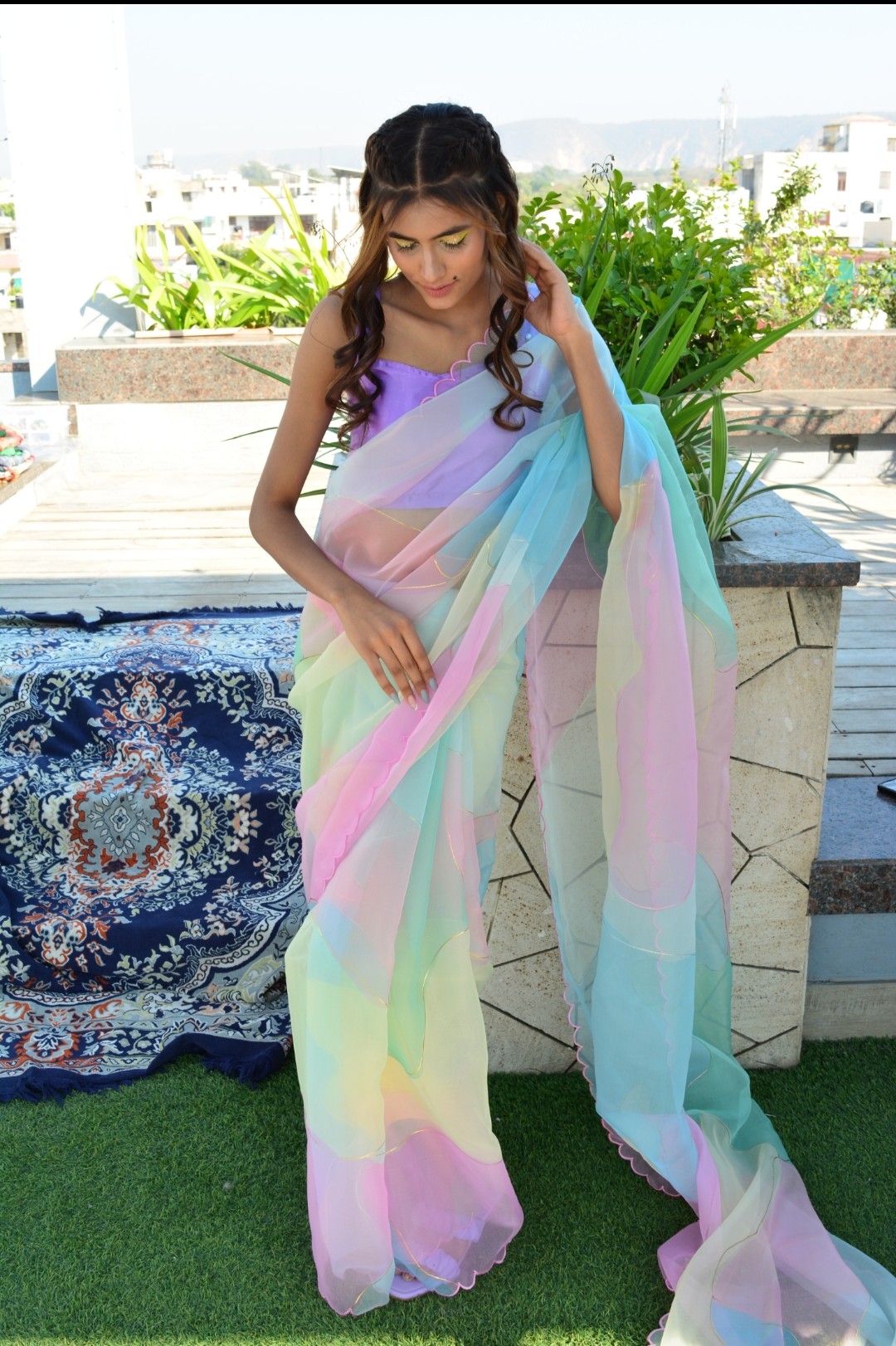 Rainbow gold scallop saree