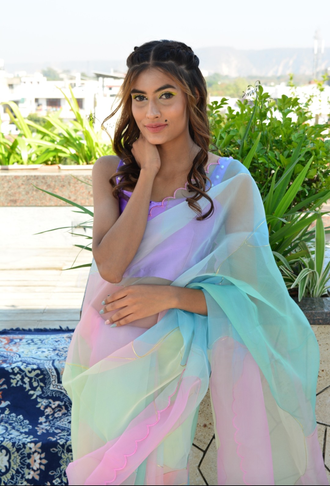Rainbow gold scallop saree
