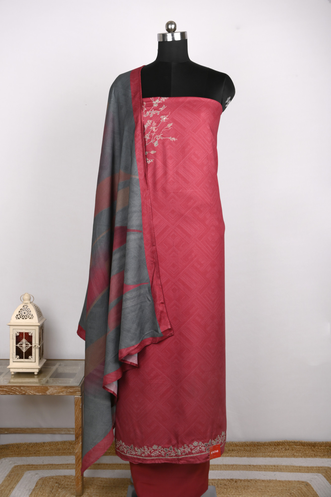 Pink Spun Suit Set With Spun Dupatta - VARV01D