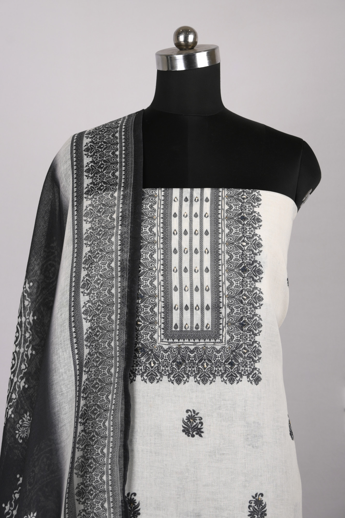 Off- White Cotton Suit Set with Beautiful Dupatta - 1020-4959