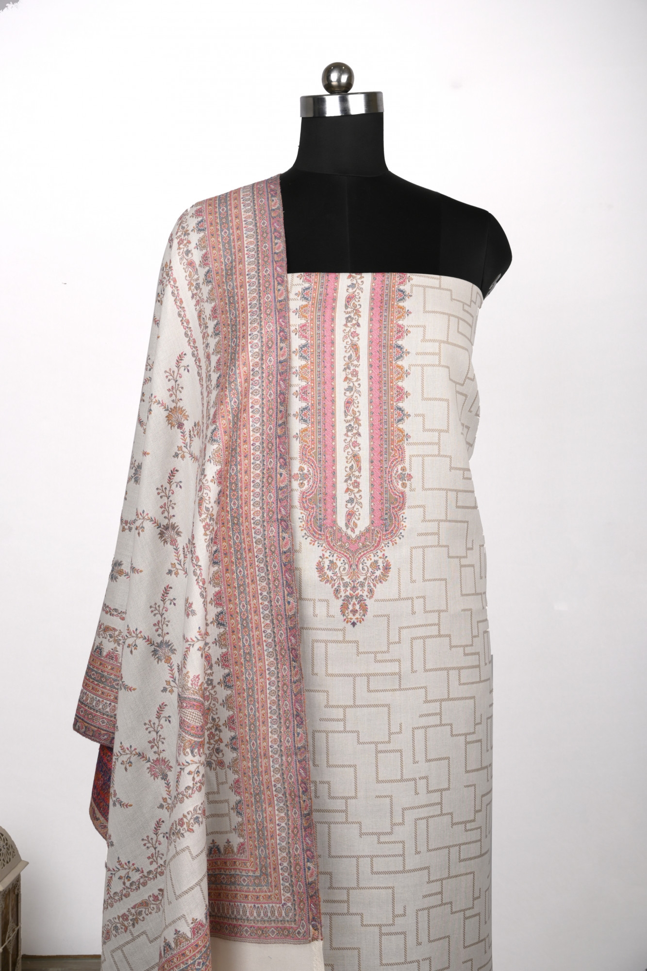 Off - white Printed Pashmina Suit Set With Dupatta - 131-0482C