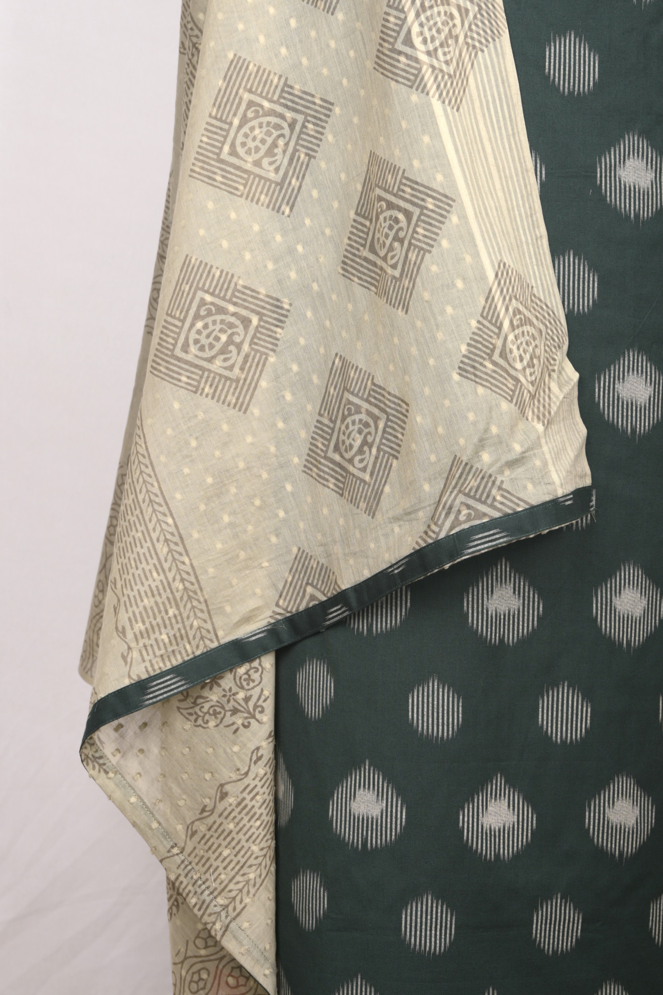 Green Handloom Cotton Beautiful Suit Set with Dupatta - 657-S25DEAN1044