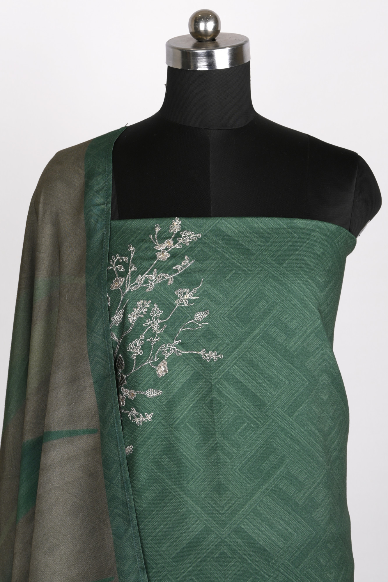 Green Spun Suit Set With Spun Dupatta - VARV01C