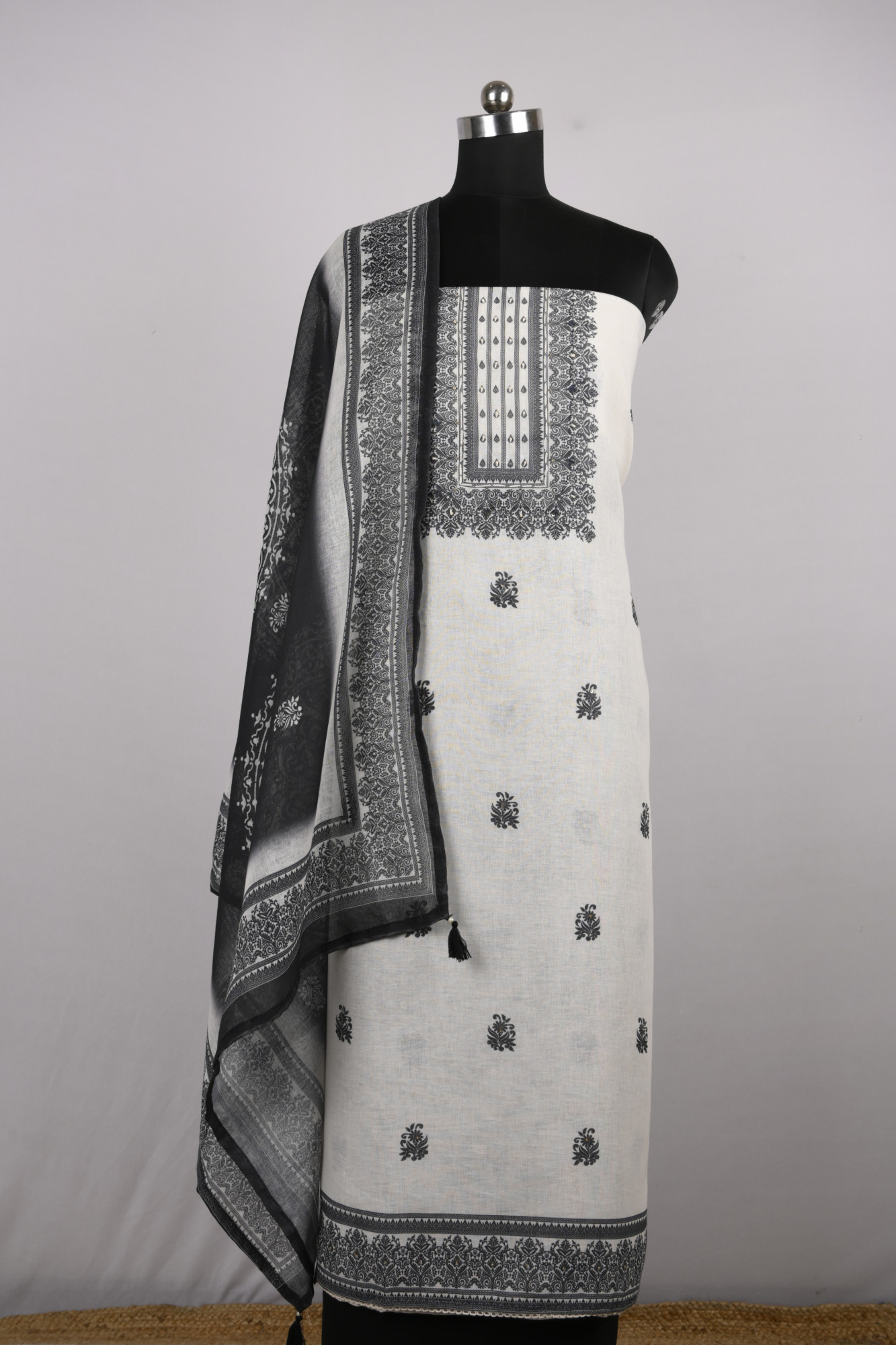 Off- White Cotton Suit Set with Beautiful Dupatta - 1020-4959