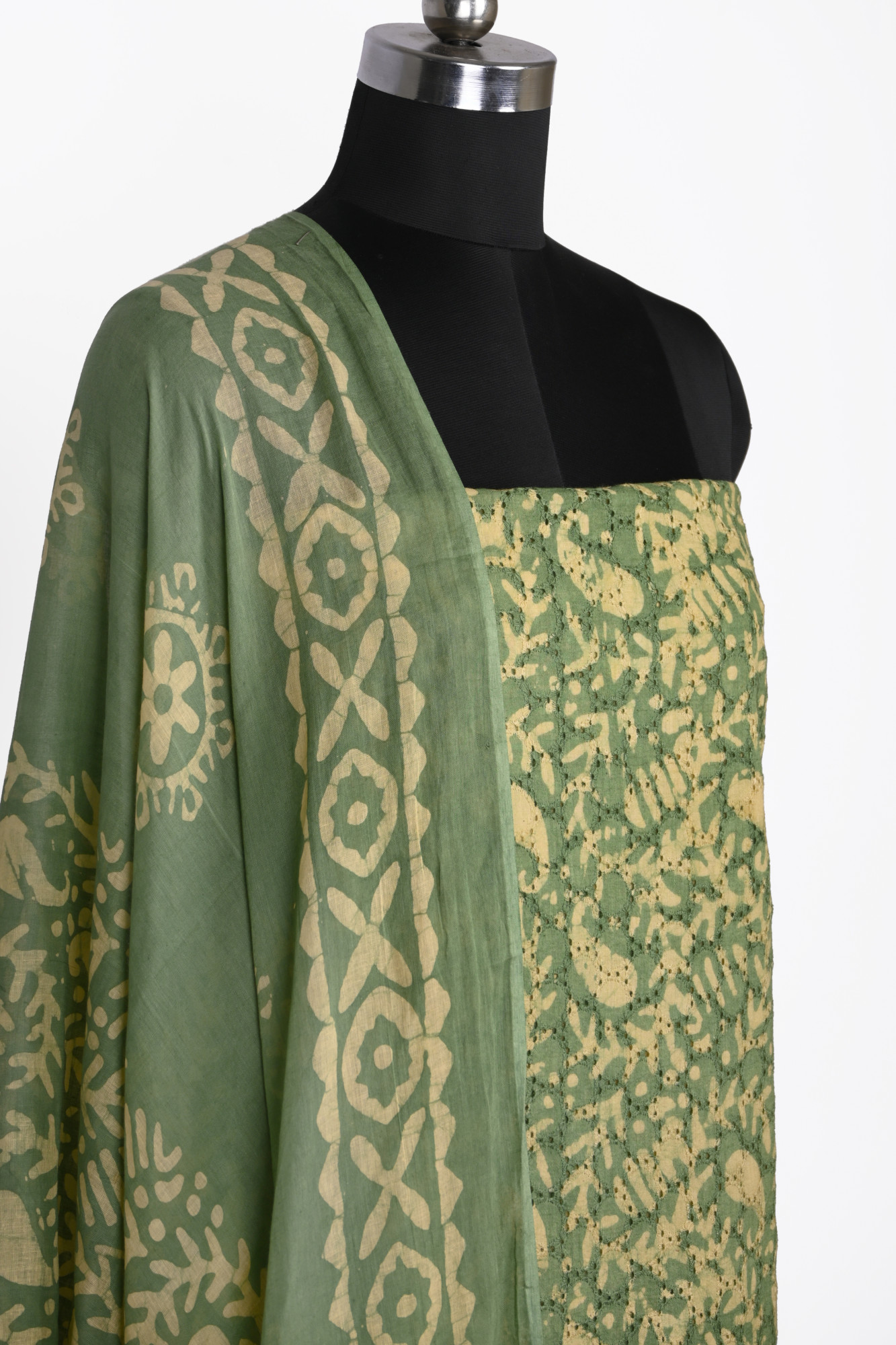 Green cotton Suit Set with Beautiful Dupatta - 983-6047-2C