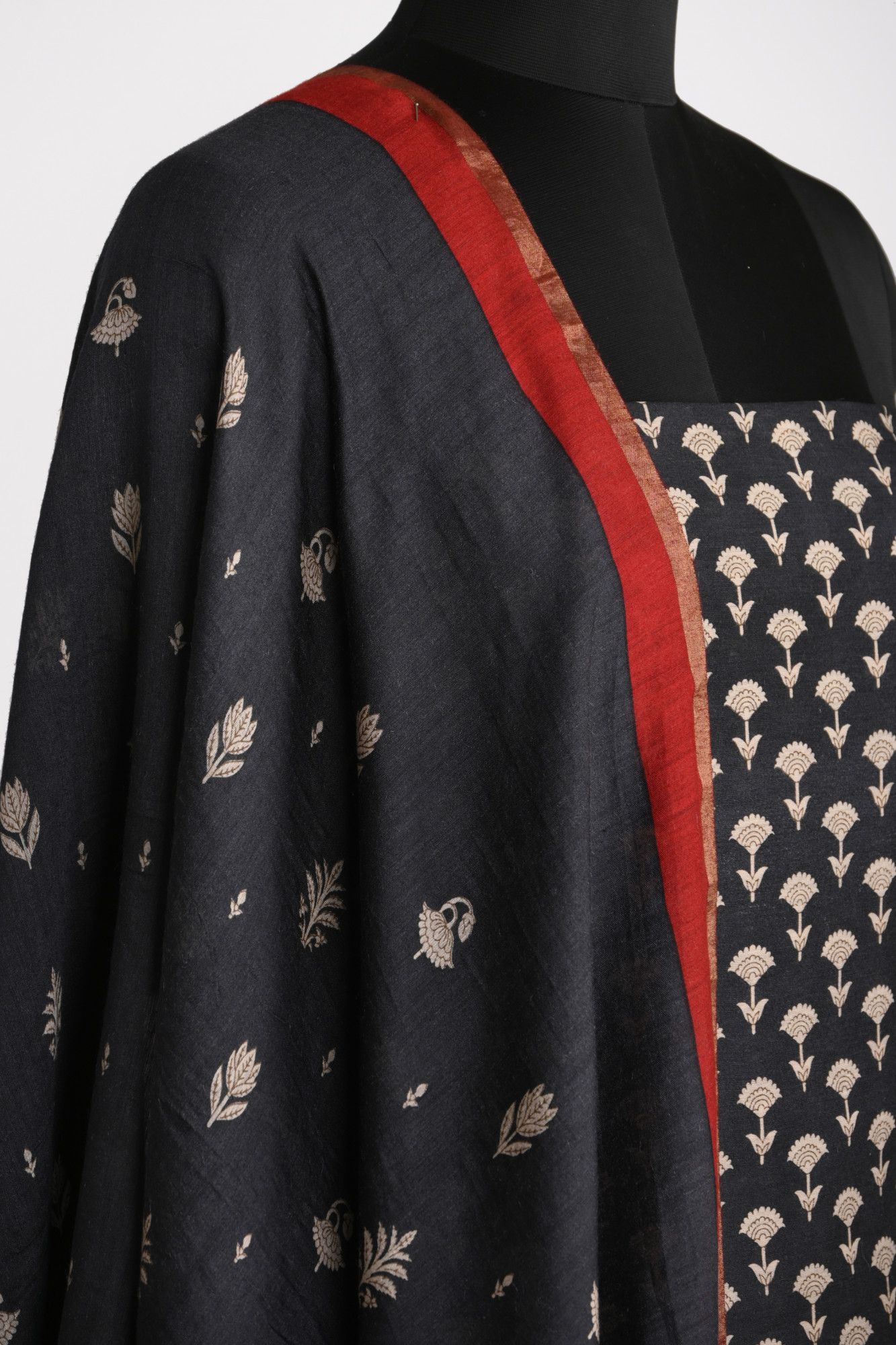 Black Pashmina Suit Set with Pashmina Dupatta - 799-15202-4B