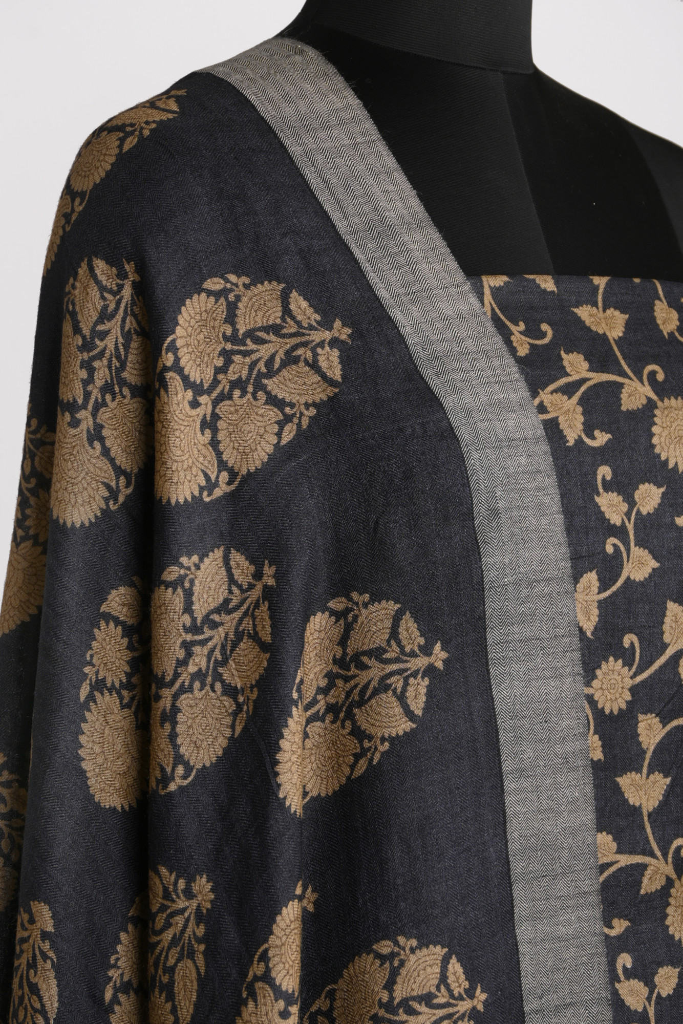 Black Pashmina Suit Set with Pashmina Dupatta - 799-16001-2B