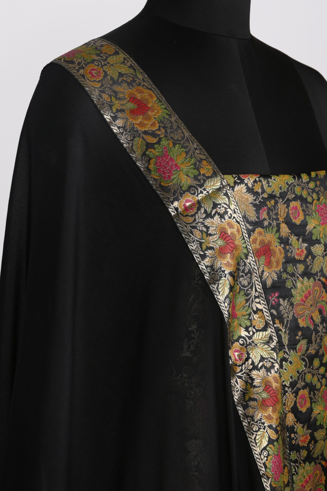 Black Banarsi Brocade Unstitch suit set with Dupatta - 1021-KIMKHAB-3A