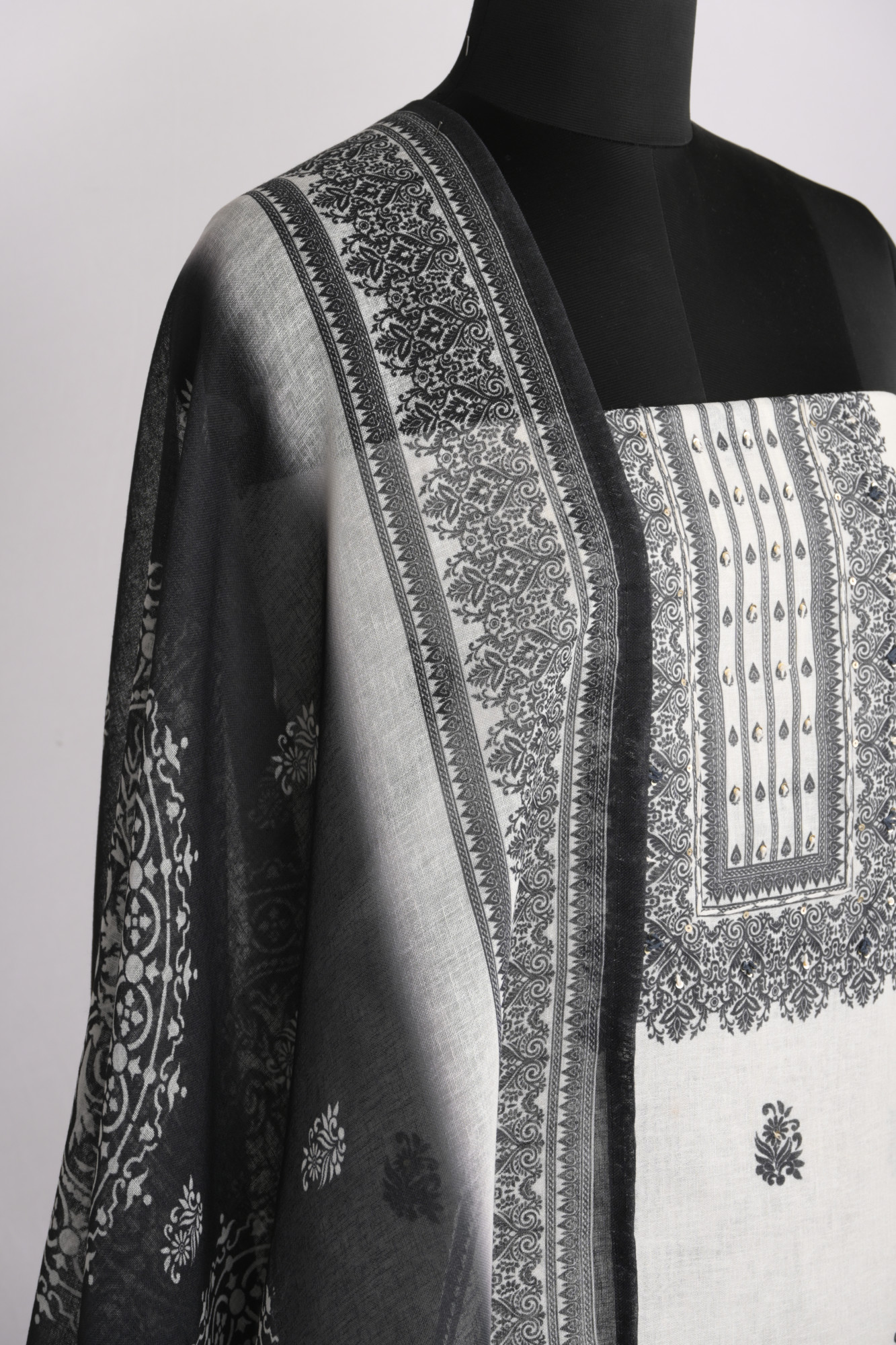 Off- White Cotton Suit Set with Beautiful Dupatta - 1020-4959