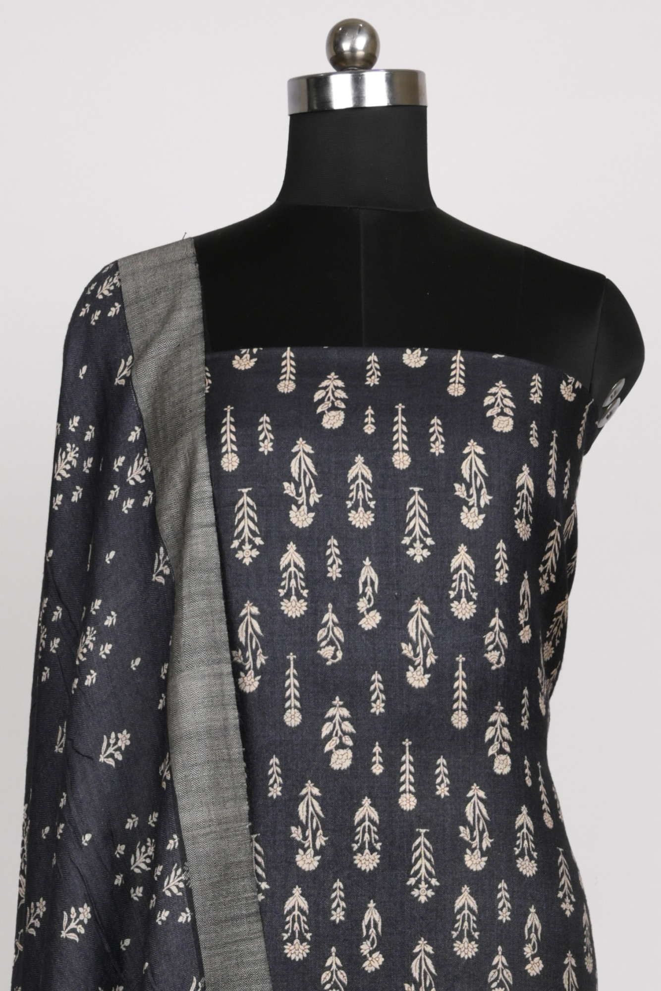 Black Pashmina Suit Set with Pashmina Dupatta - 799-16001-11A