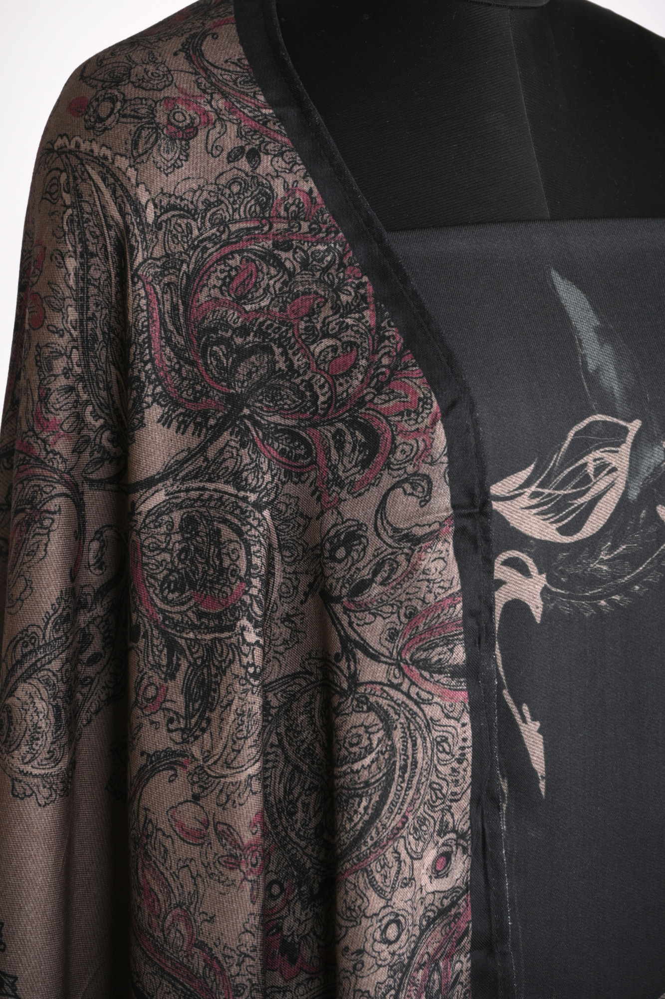 Black Printed Spun Suit Set With Spun Dupatta - VARV06-1B