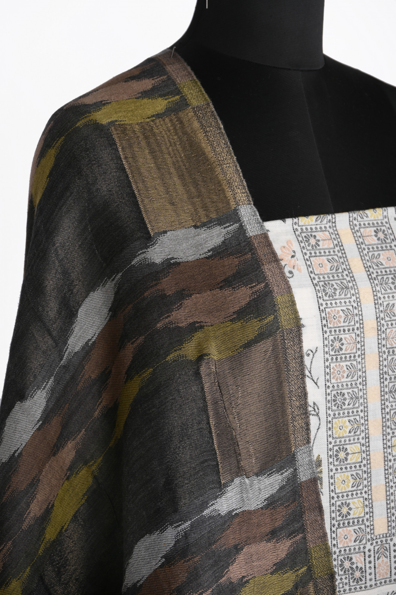 White Printed Pashmina Suit Set With Spun Dupatta - PASH1406B